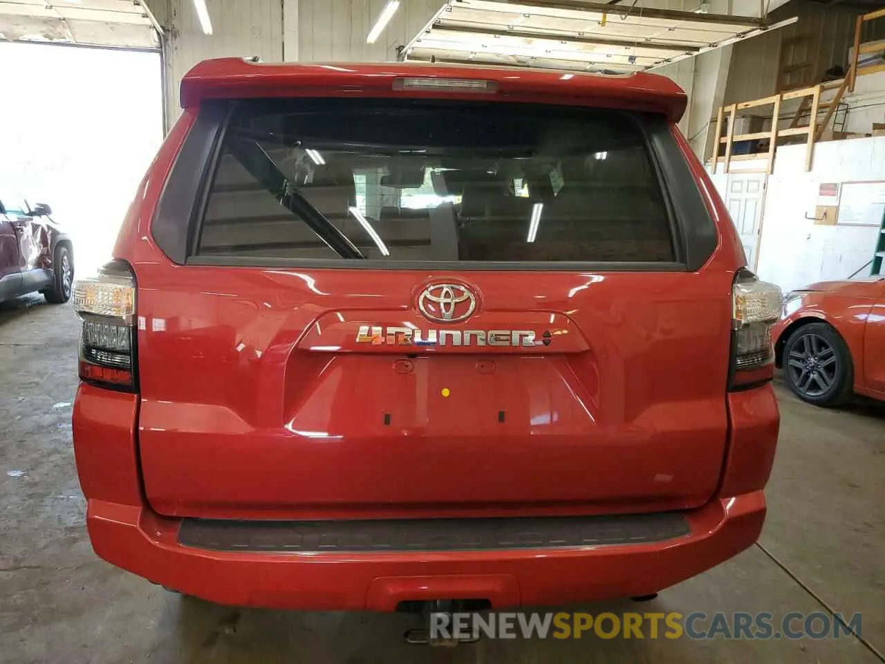 6 Photograph of a damaged car JTEBU5JR4L5743416 TOYOTA 4RUNNER 2020