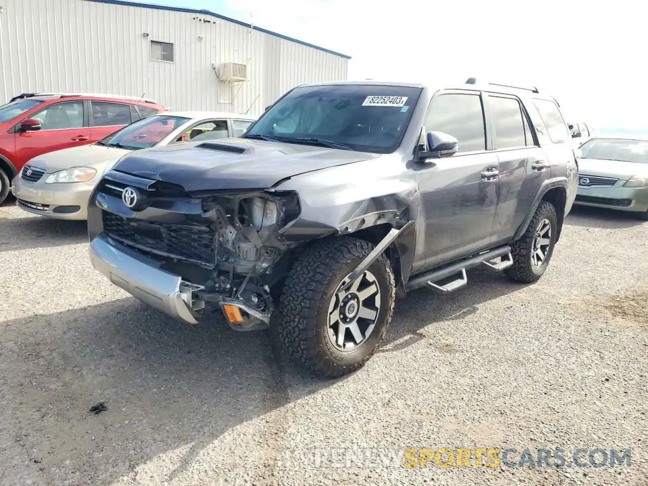 1 Photograph of a damaged car JTEBU5JR4L5763536 TOYOTA 4RUNNER 2020