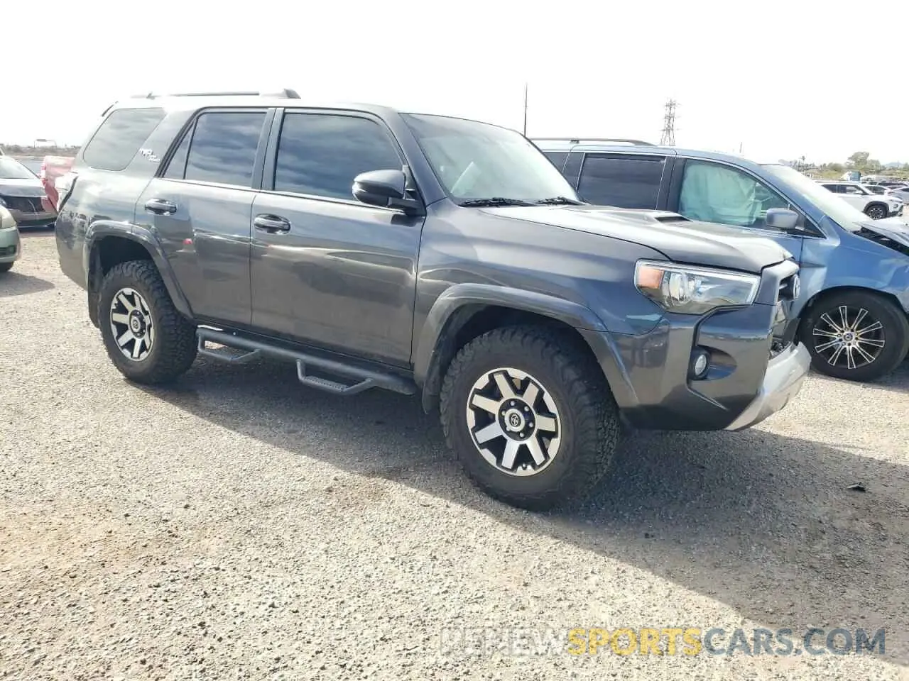 4 Photograph of a damaged car JTEBU5JR4L5763536 TOYOTA 4RUNNER 2020