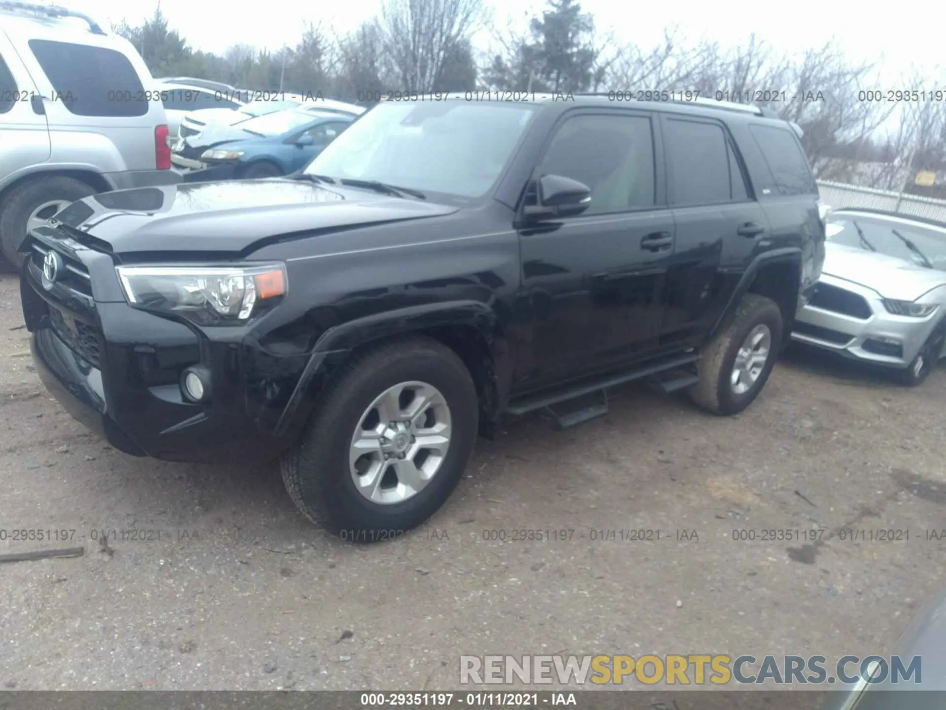 2 Photograph of a damaged car JTEBU5JR4L5789733 TOYOTA 4RUNNER 2020