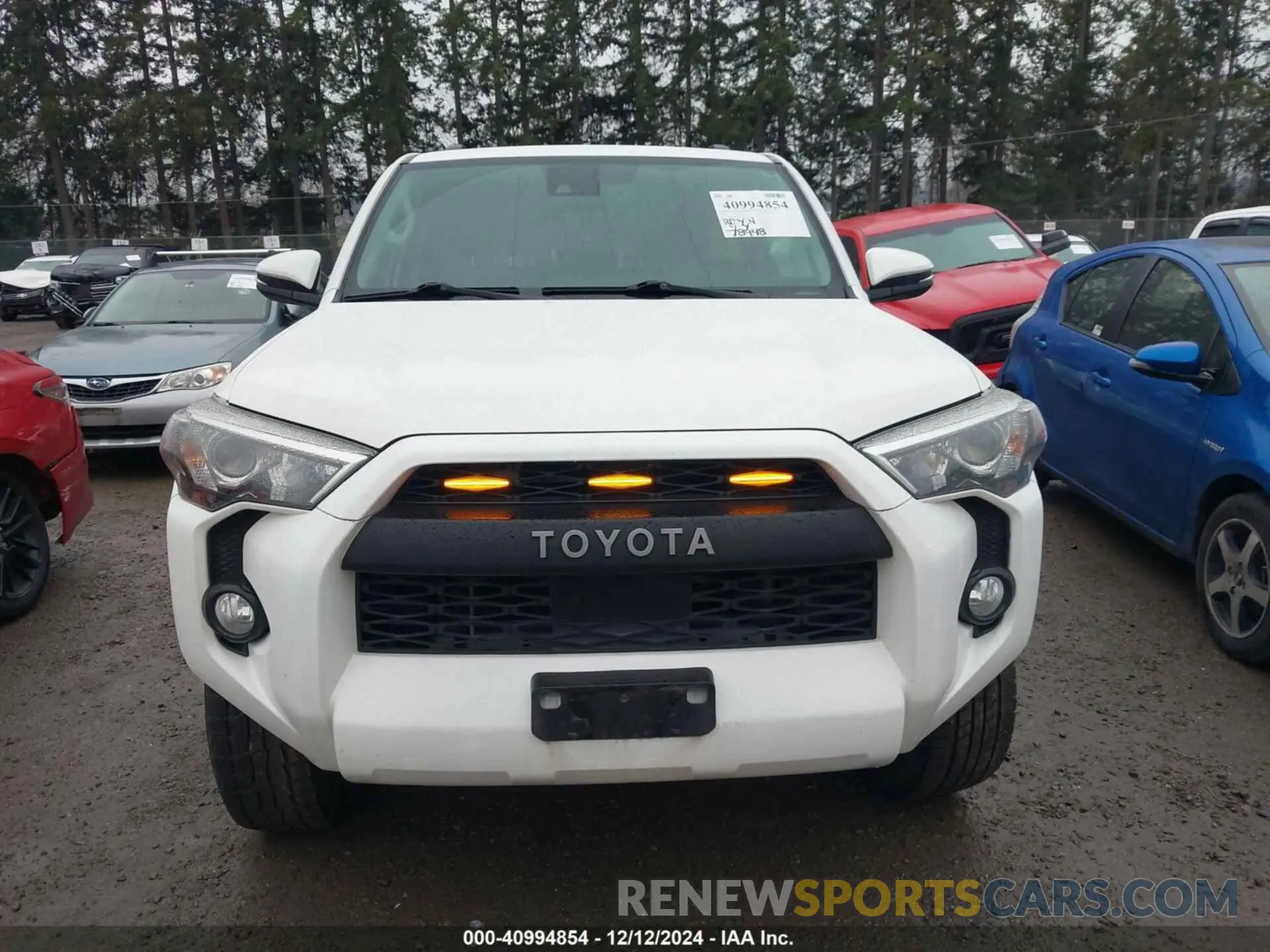 12 Фотография поврежденного автомобиля JTEBU5JR4L5793183 TOYOTA 4RUNNER 2020