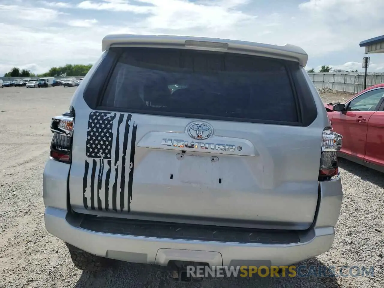 6 Фотография поврежденного автомобиля JTEBU5JR4L5793992 TOYOTA 4RUNNER 2020