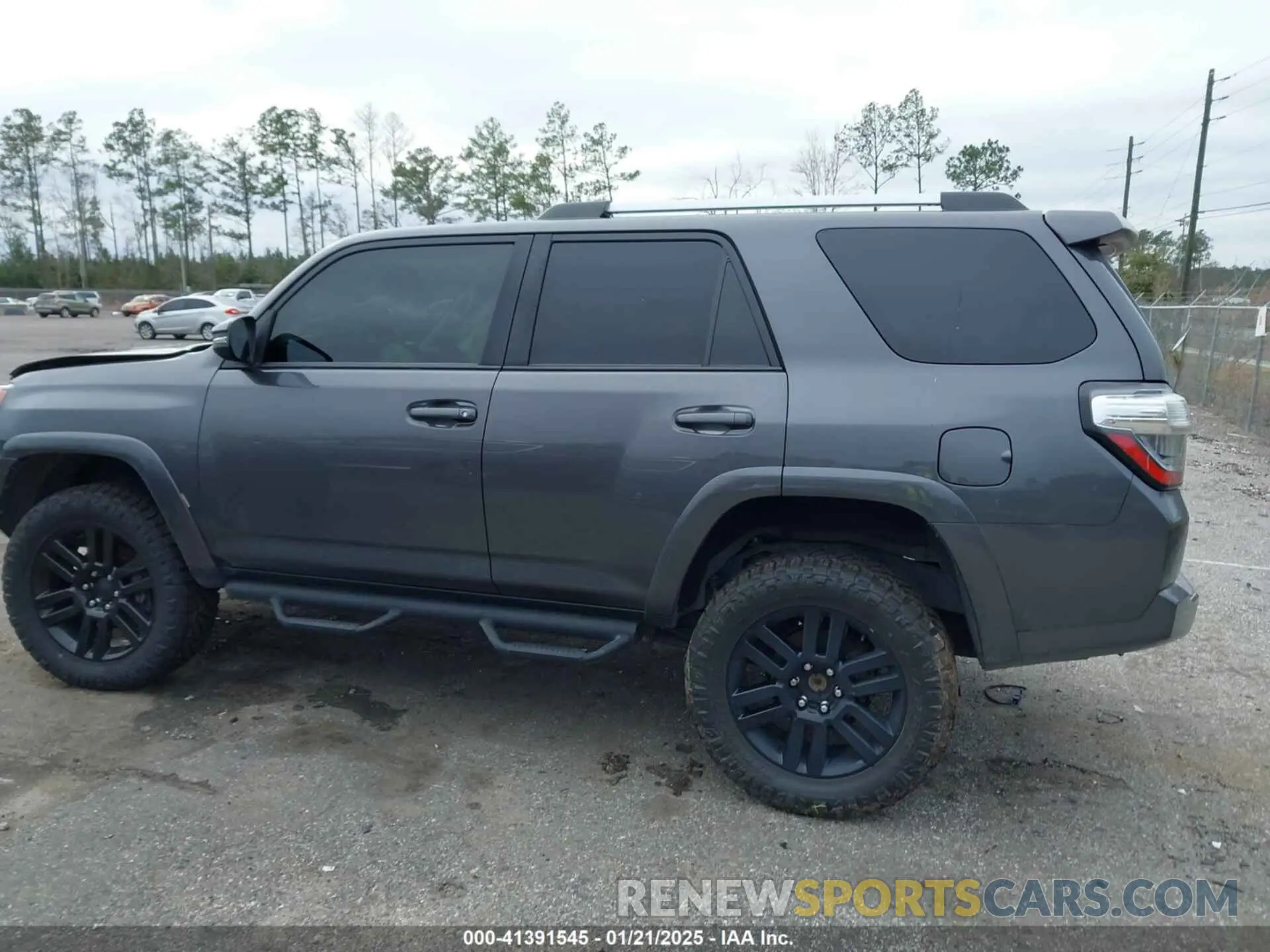 13 Фотография поврежденного автомобиля JTEBU5JR4L5795726 TOYOTA 4RUNNER 2020