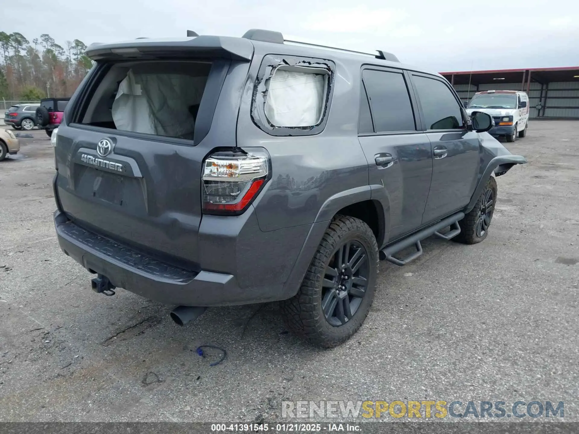 4 Фотография поврежденного автомобиля JTEBU5JR4L5795726 TOYOTA 4RUNNER 2020
