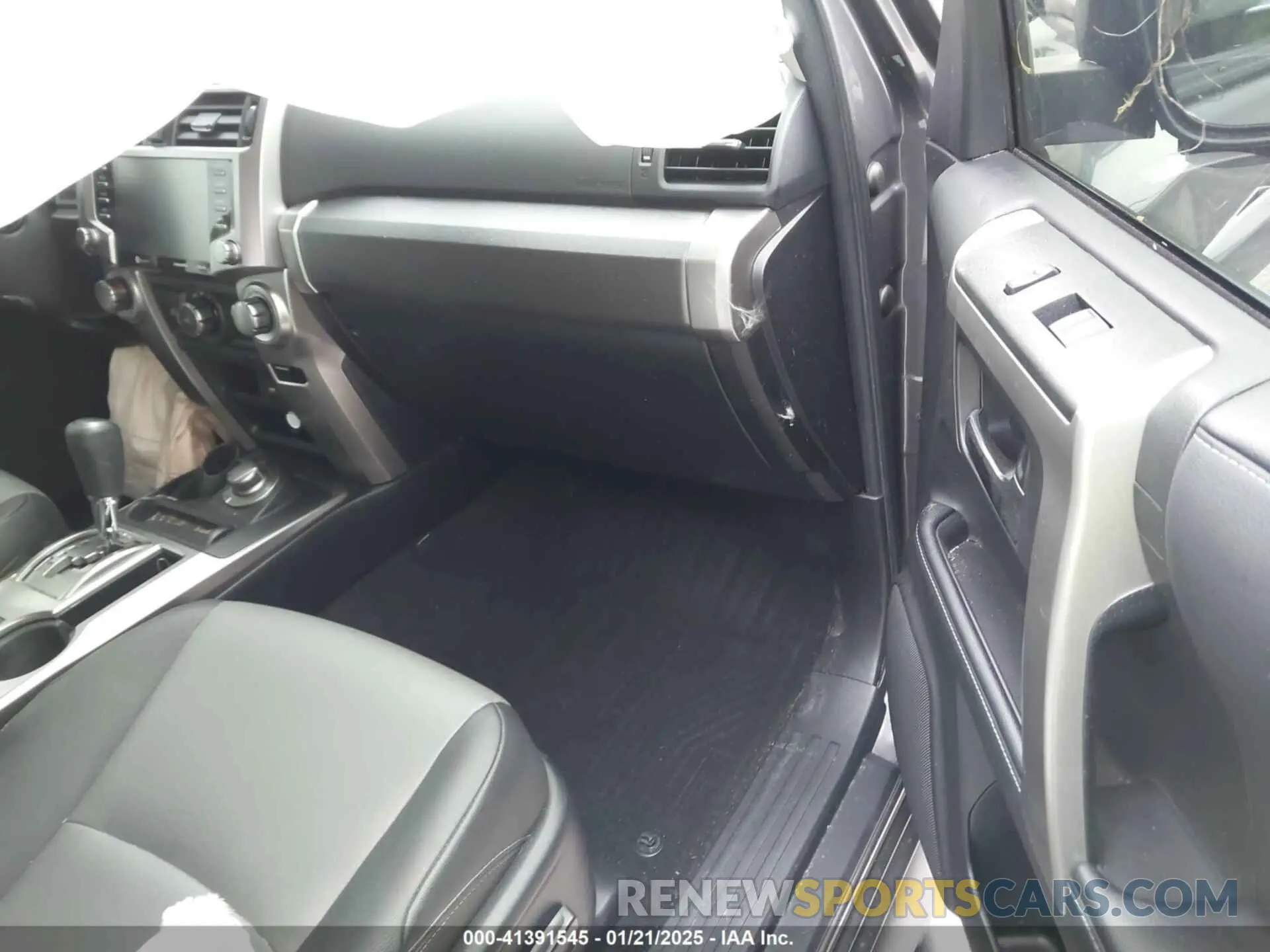 5 Фотография поврежденного автомобиля JTEBU5JR4L5795726 TOYOTA 4RUNNER 2020