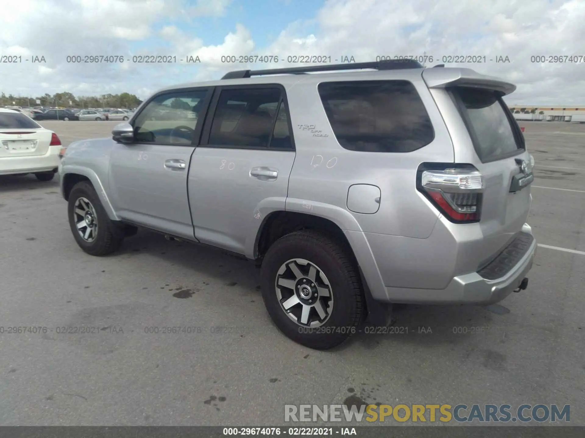 3 Photograph of a damaged car JTEBU5JR4L5819619 TOYOTA 4RUNNER 2020