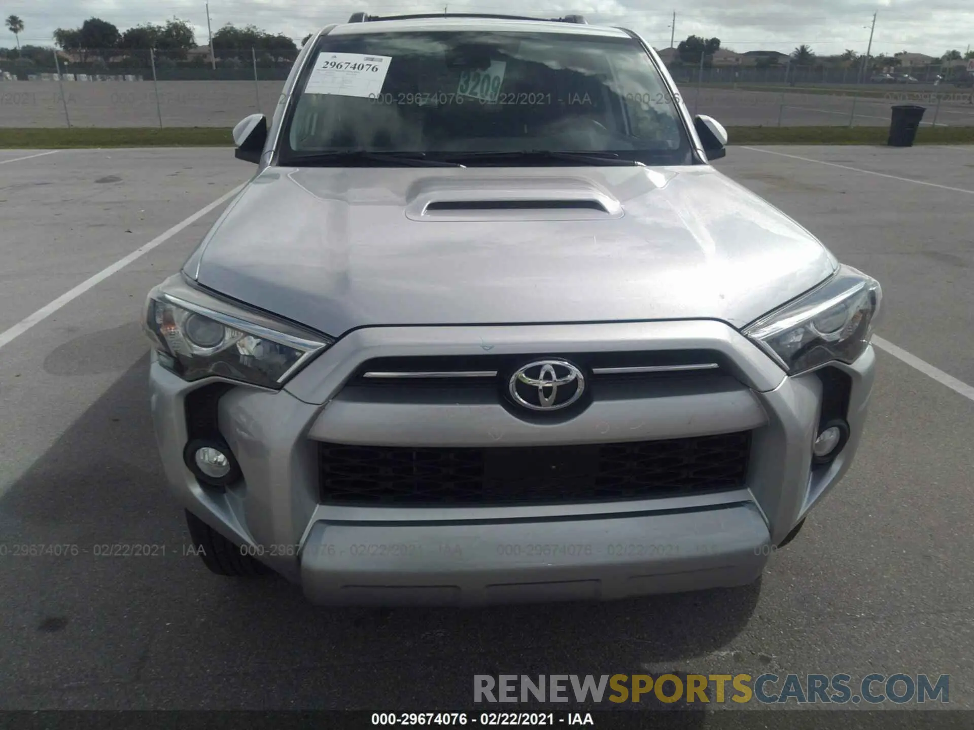 6 Photograph of a damaged car JTEBU5JR4L5819619 TOYOTA 4RUNNER 2020