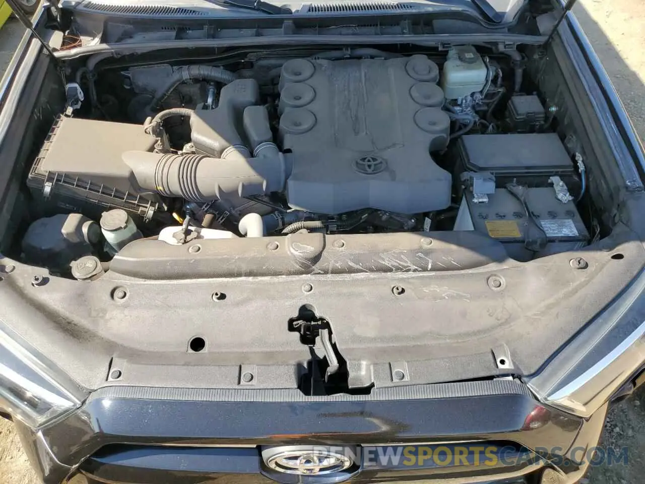 12 Фотография поврежденного автомобиля JTEBU5JR4L5830006 TOYOTA 4RUNNER 2020