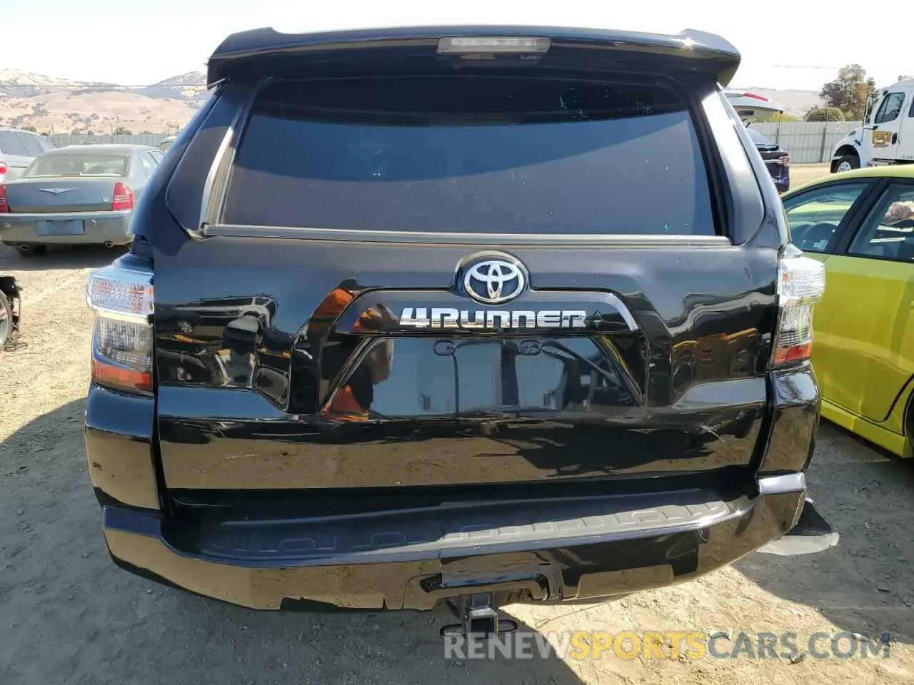6 Фотография поврежденного автомобиля JTEBU5JR4L5830006 TOYOTA 4RUNNER 2020