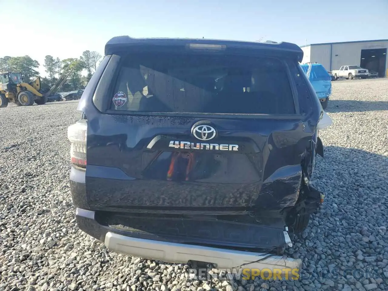 6 Photograph of a damaged car JTEBU5JR5L5742937 TOYOTA 4RUNNER 2020