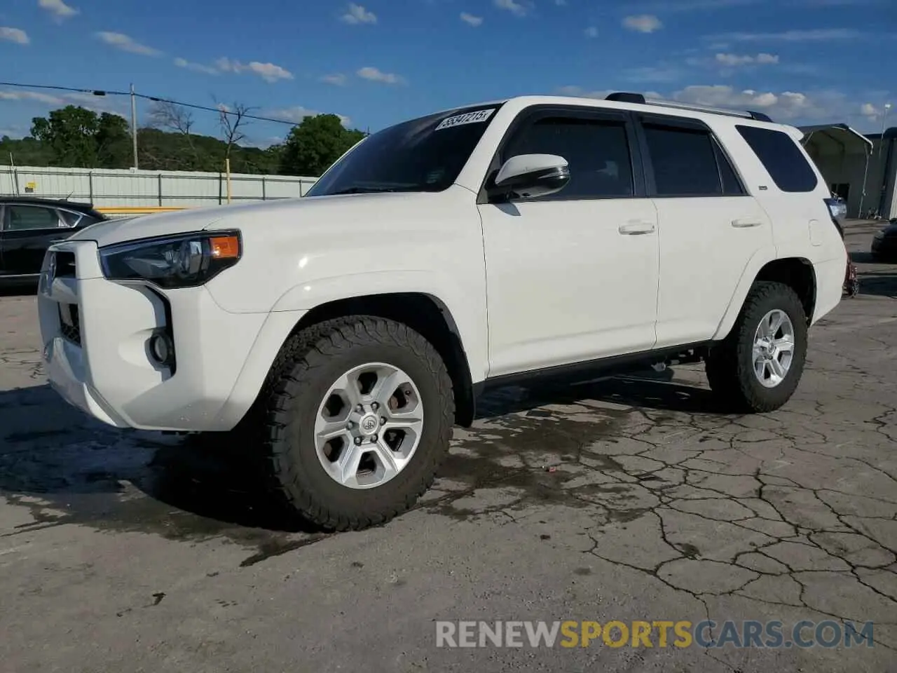 1 Photograph of a damaged car JTEBU5JR5L5766638 TOYOTA 4RUNNER 2020