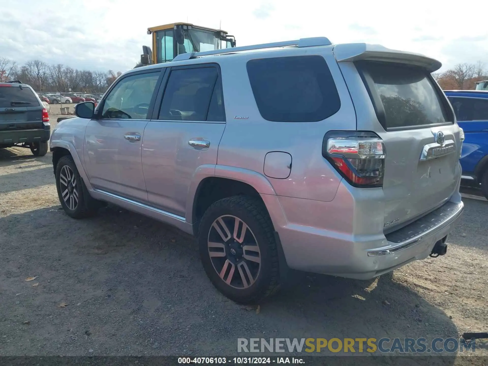 3 Photograph of a damaged car JTEBU5JR5L5833450 TOYOTA 4RUNNER 2020