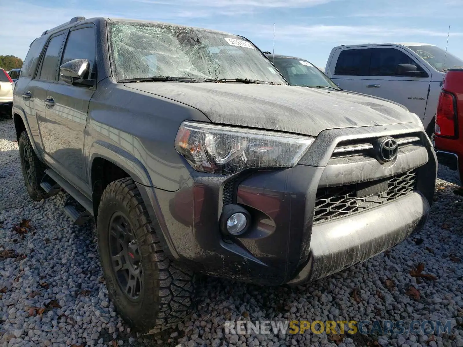 1 Photograph of a damaged car JTEBU5JR6L5757527 TOYOTA 4RUNNER 2020