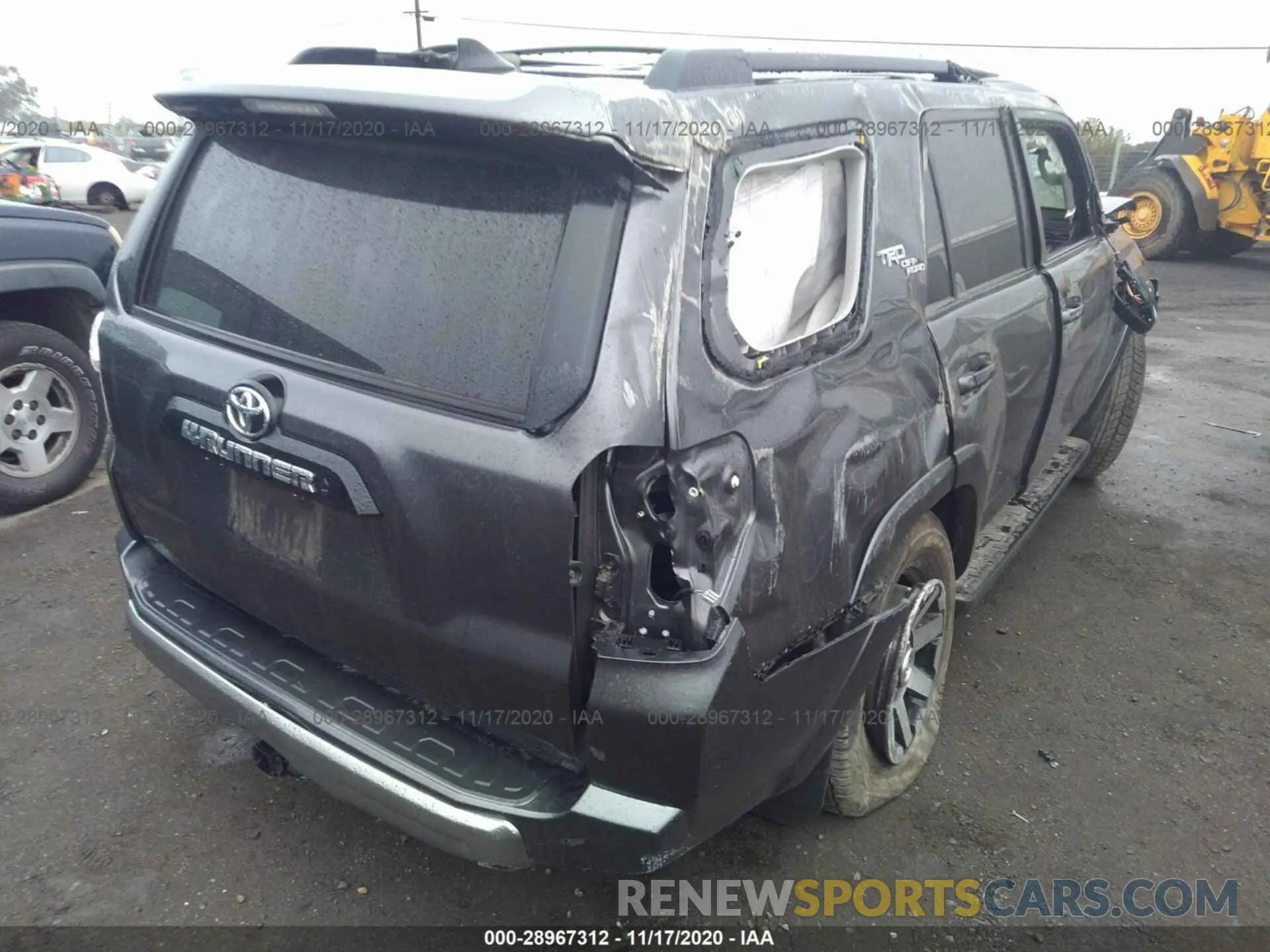 4 Photograph of a damaged car JTEBU5JR6L5758936 TOYOTA 4RUNNER 2020