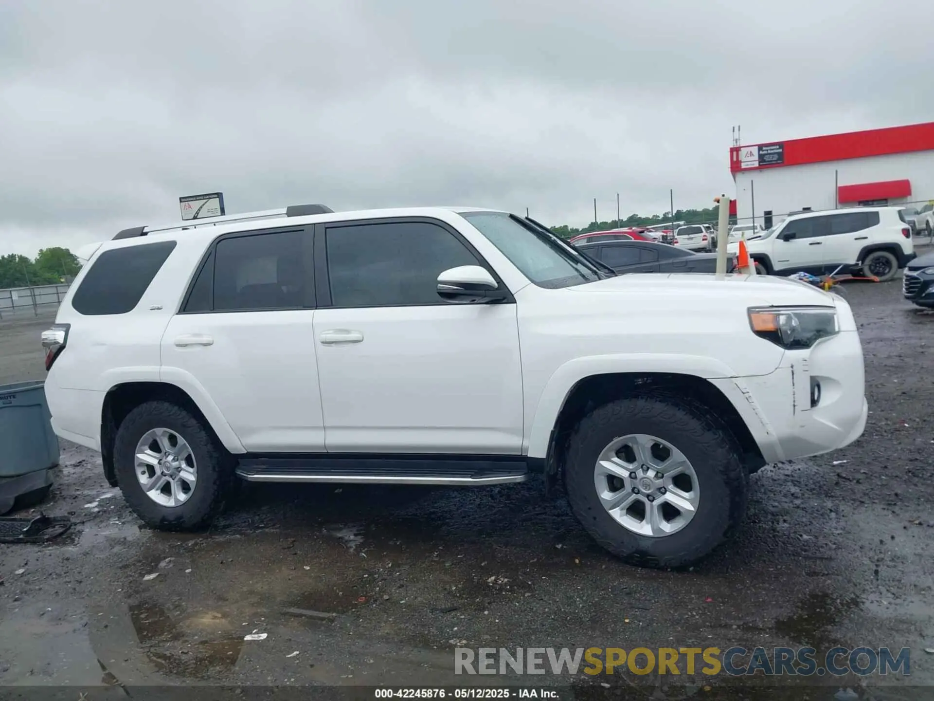 14 Photograph of a damaged car JTEBU5JR6L5759200 TOYOTA 4RUNNER 2020