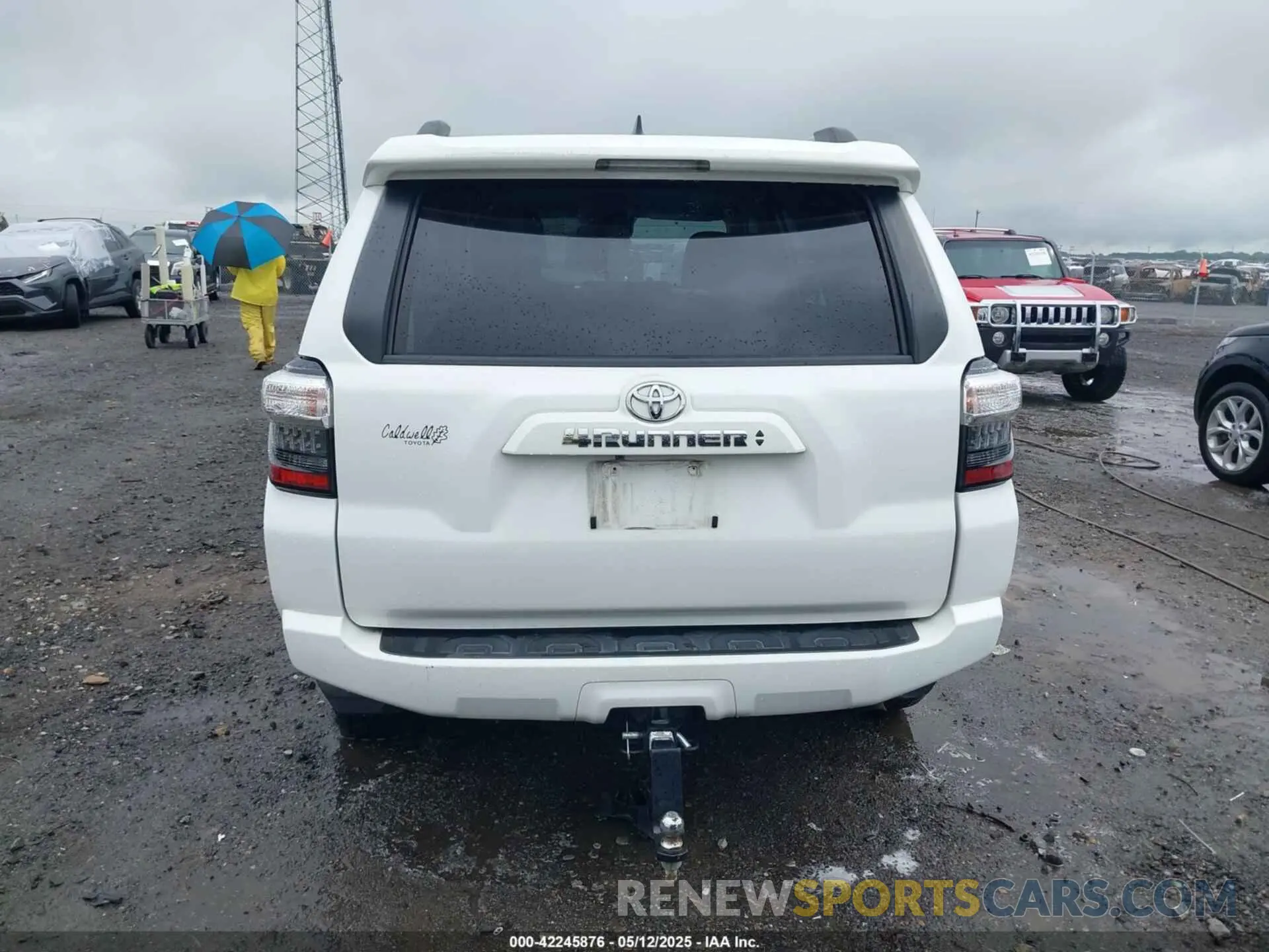 17 Photograph of a damaged car JTEBU5JR6L5759200 TOYOTA 4RUNNER 2020