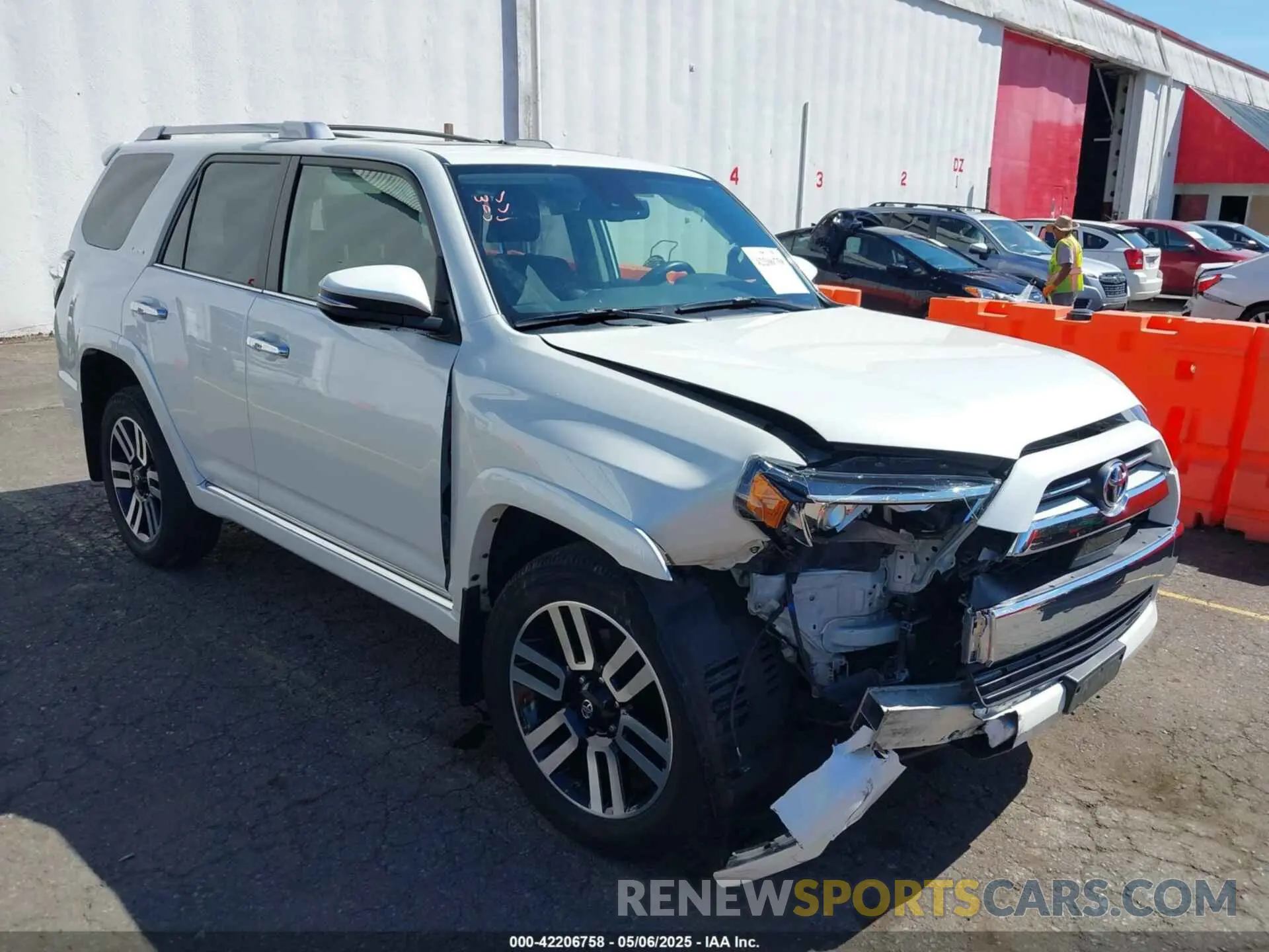 6 Photograph of a damaged car JTEBU5JR6L5765501 TOYOTA 4RUNNER 2020