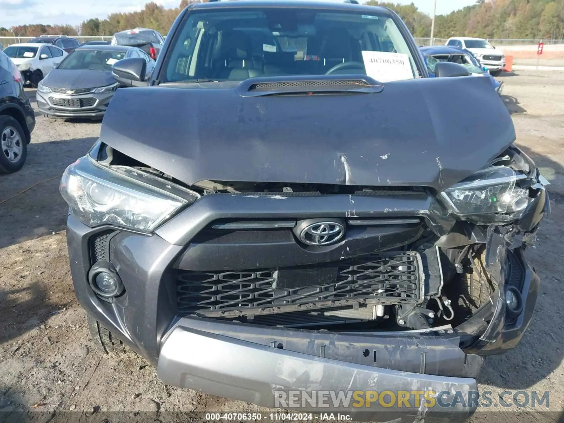 12 Photograph of a damaged car JTEBU5JR6L5795100 TOYOTA 4RUNNER 2020