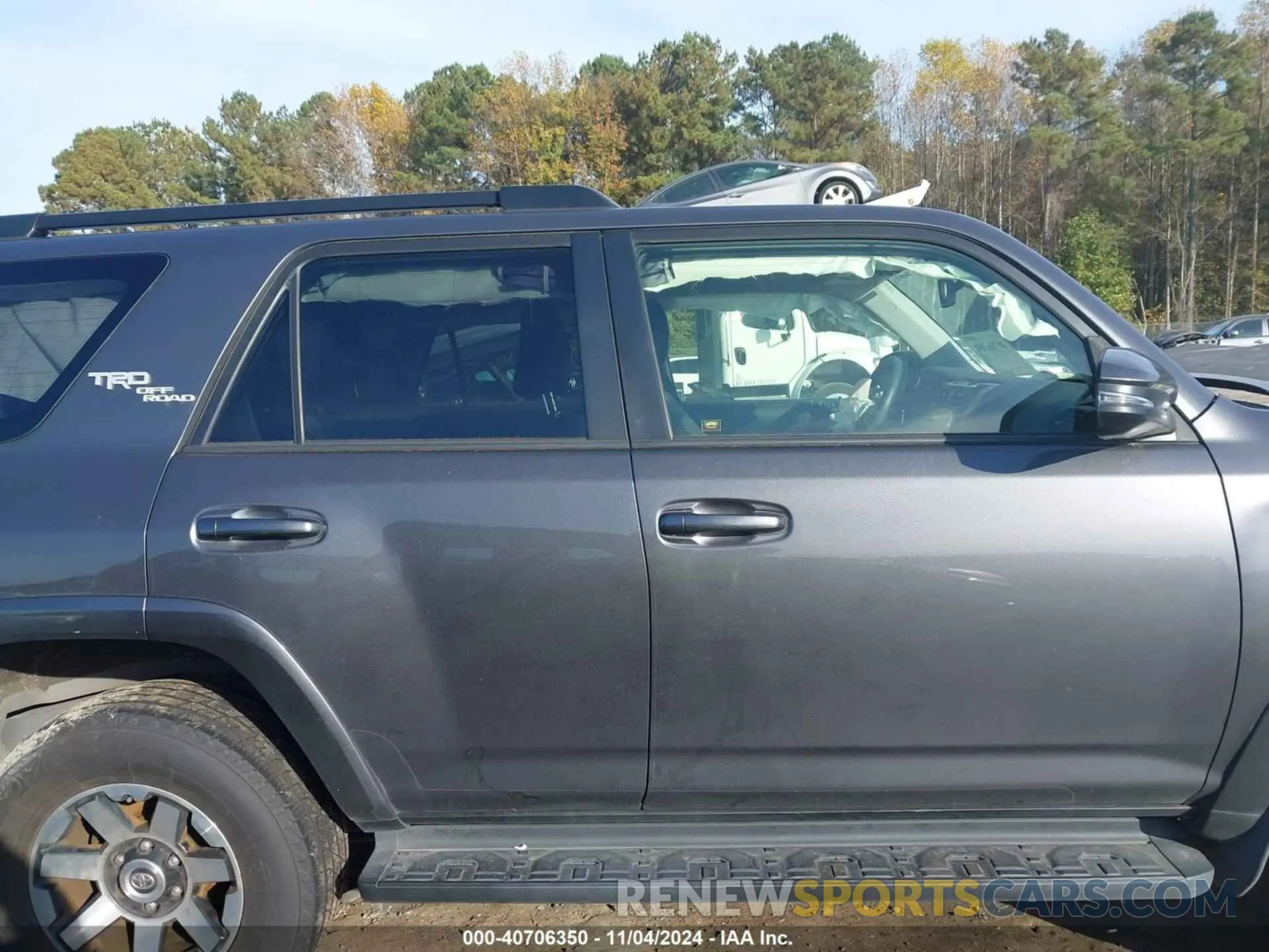 13 Photograph of a damaged car JTEBU5JR6L5795100 TOYOTA 4RUNNER 2020