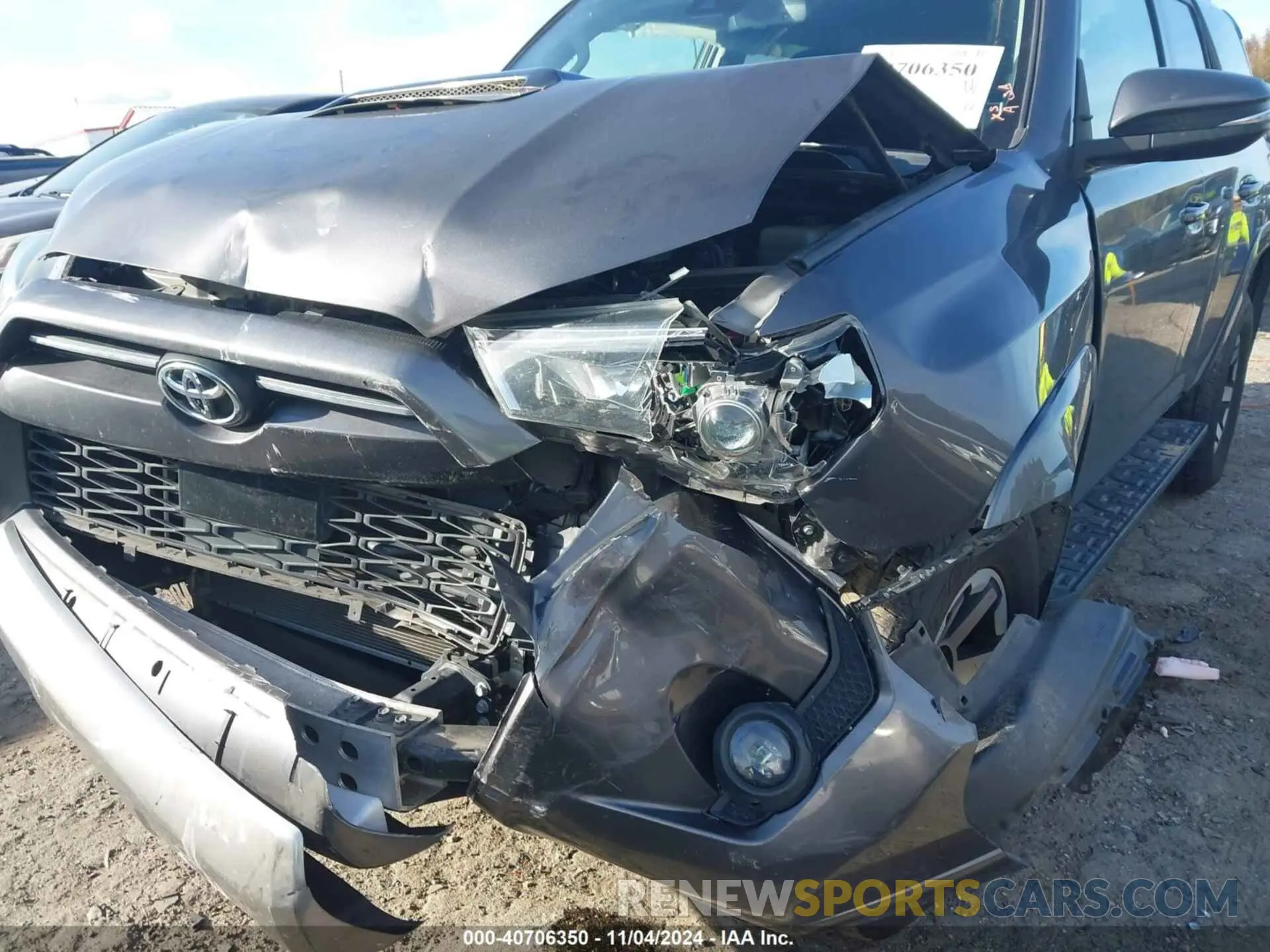 6 Photograph of a damaged car JTEBU5JR6L5795100 TOYOTA 4RUNNER 2020