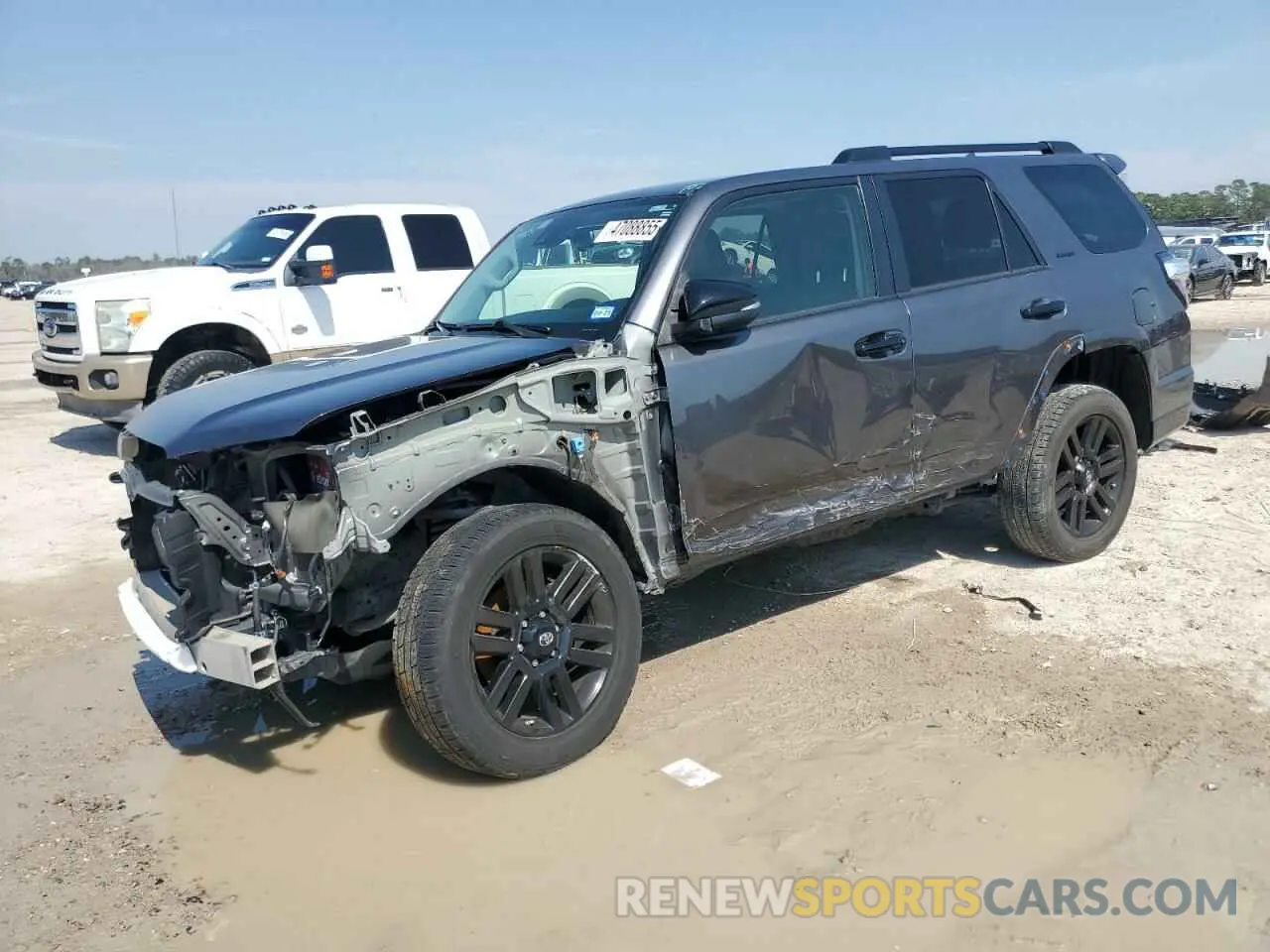 1 Фотография поврежденного автомобиля JTEBU5JR6L5810470 TOYOTA 4RUNNER 2020
