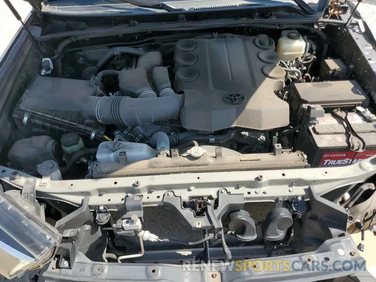 12 Фотография поврежденного автомобиля JTEBU5JR6L5810470 TOYOTA 4RUNNER 2020