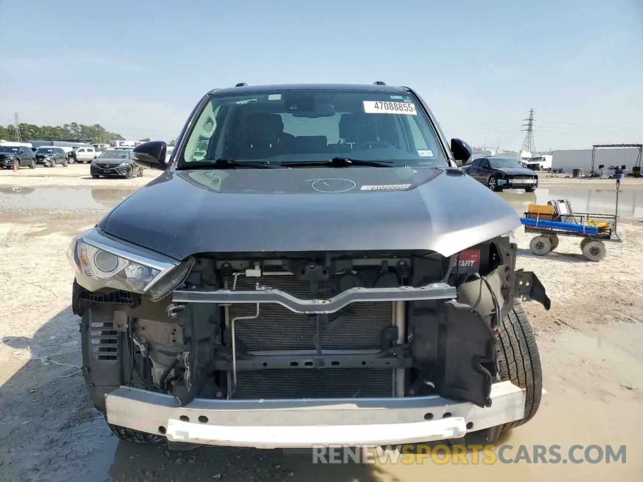 5 Фотография поврежденного автомобиля JTEBU5JR6L5810470 TOYOTA 4RUNNER 2020