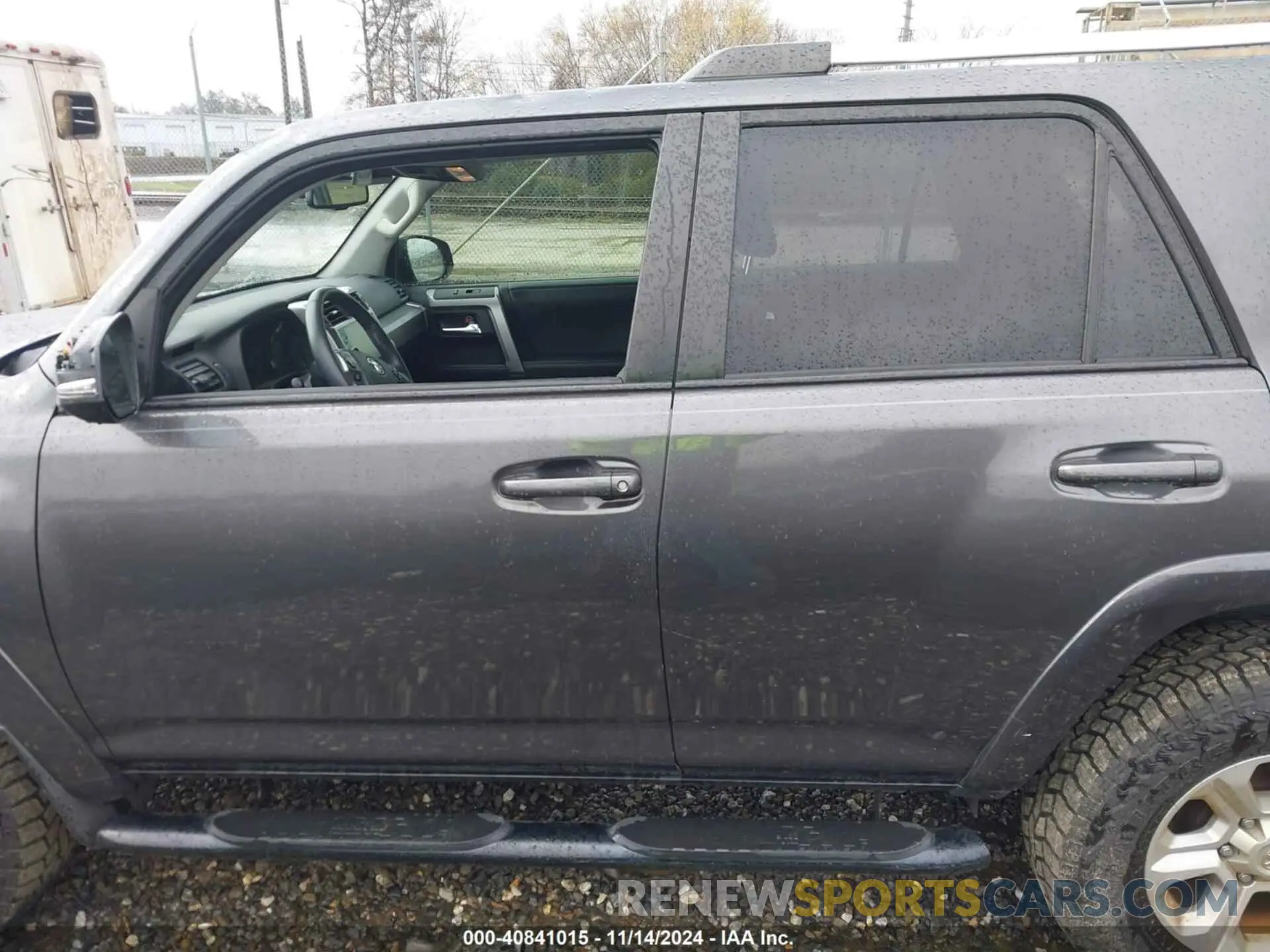 14 Фотография поврежденного автомобиля JTEBU5JR6L5829679 TOYOTA 4RUNNER 2020