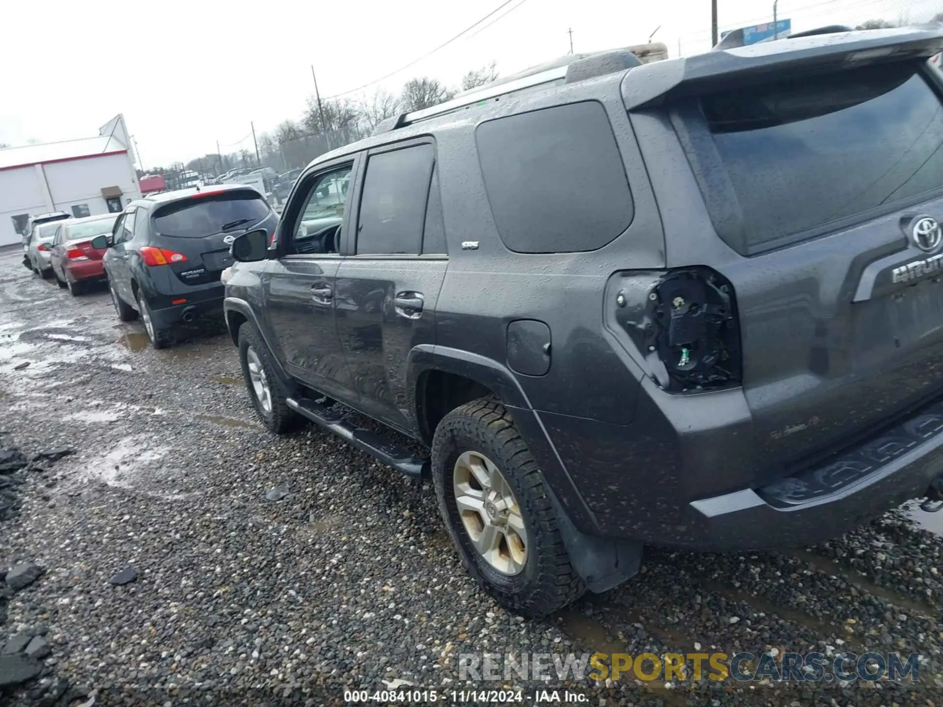 3 Фотография поврежденного автомобиля JTEBU5JR6L5829679 TOYOTA 4RUNNER 2020