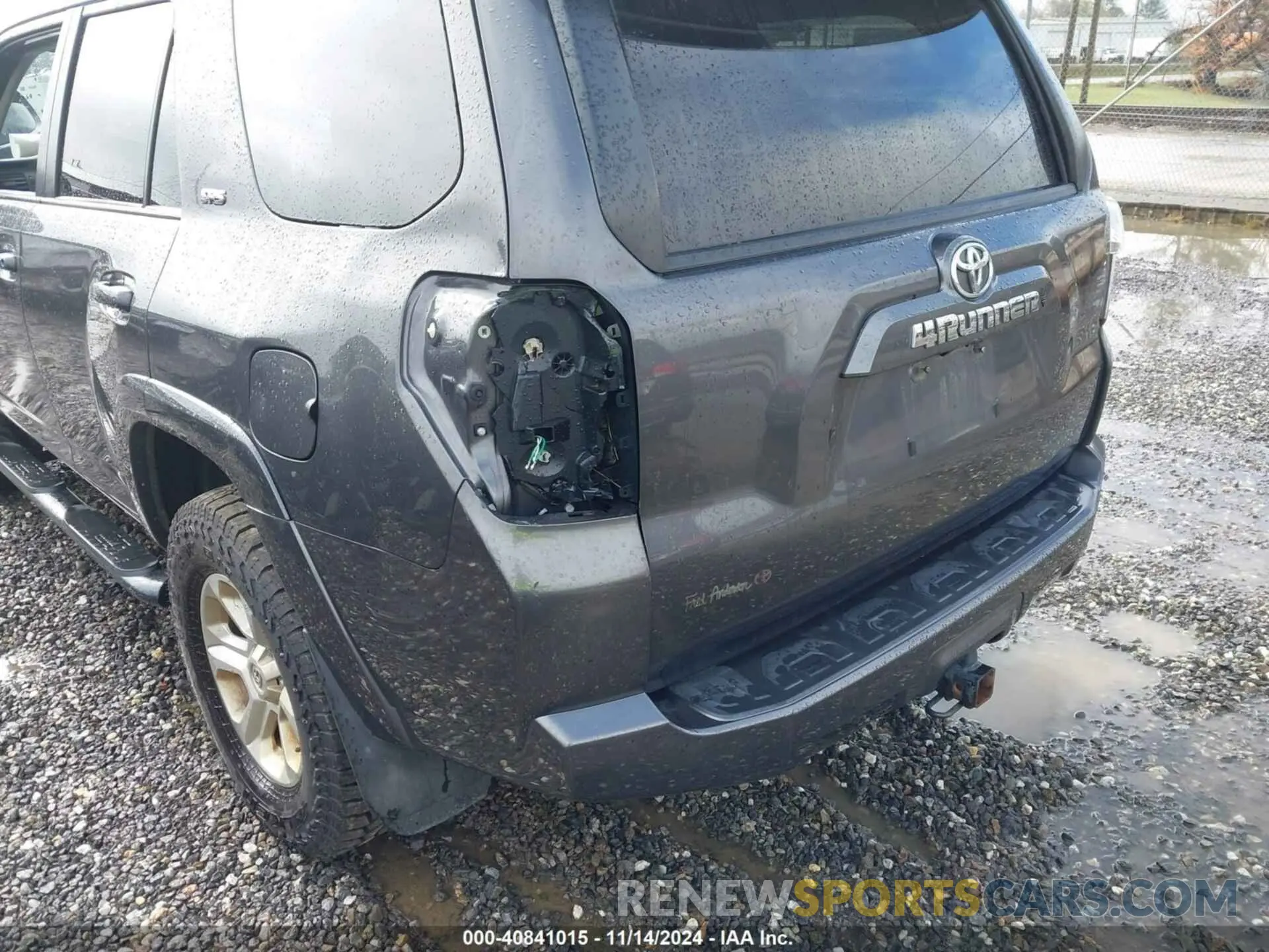 6 Фотография поврежденного автомобиля JTEBU5JR6L5829679 TOYOTA 4RUNNER 2020
