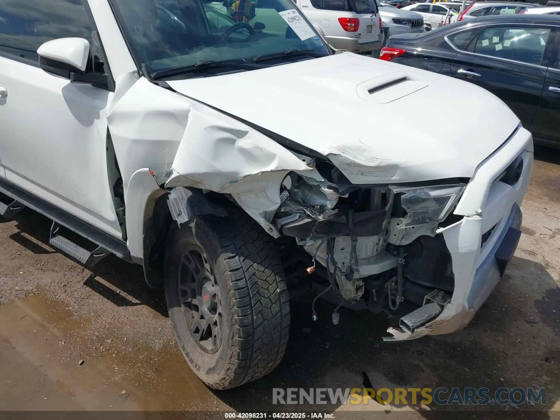 6 Photograph of a damaged car JTEBU5JR6L5830203 TOYOTA 4RUNNER 2020