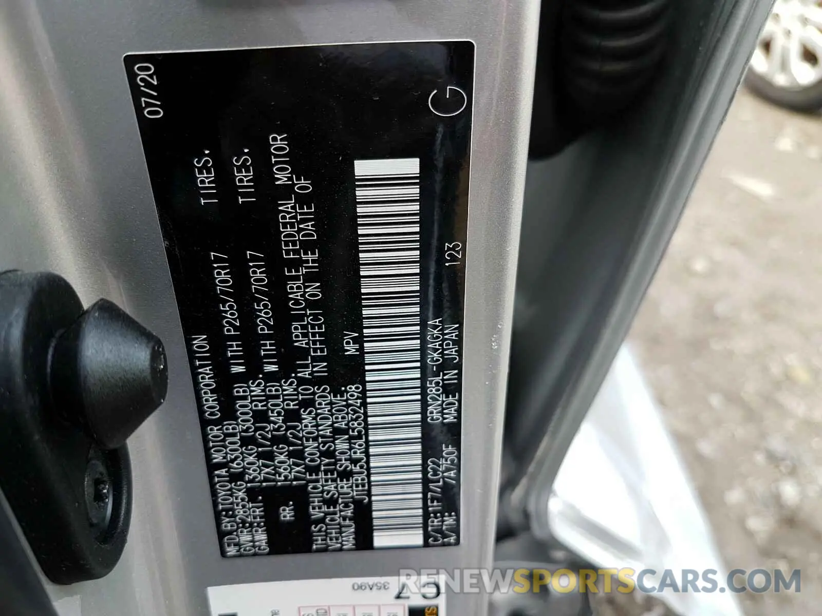 10 Photograph of a damaged car JTEBU5JR6L5832498 TOYOTA 4RUNNER 2020