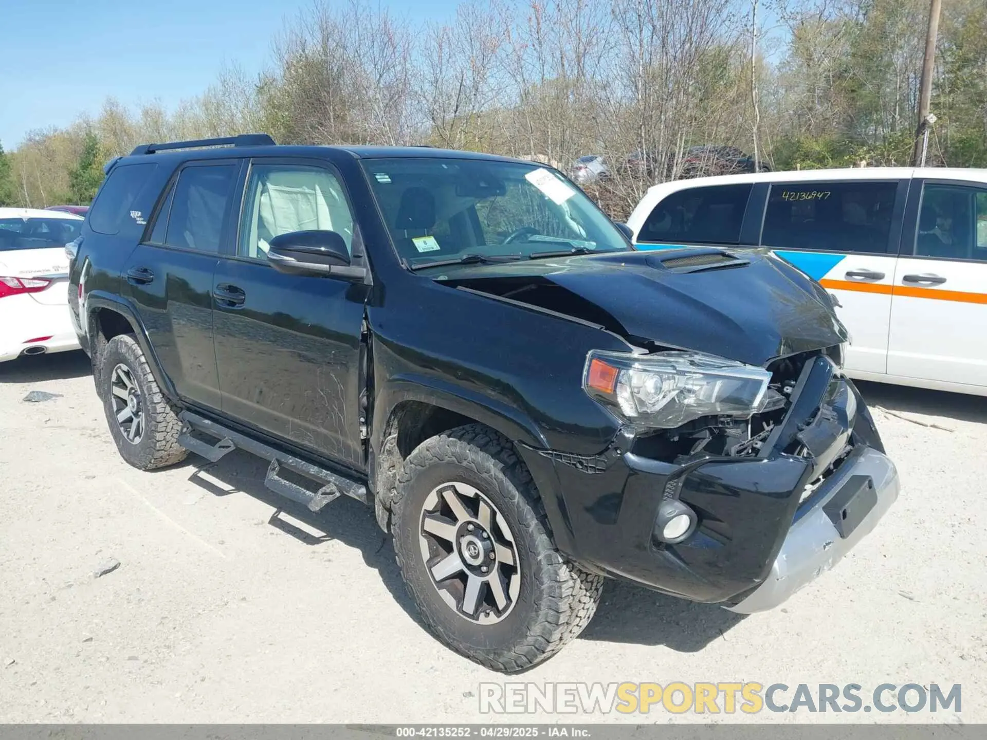 1 Photograph of a damaged car JTEBU5JR7L5753311 TOYOTA 4RUNNER 2020