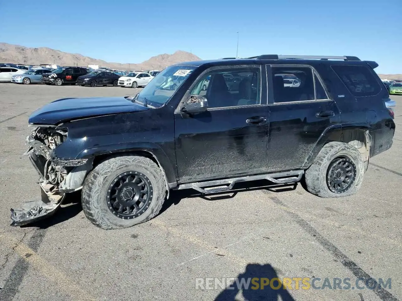 1 Фотография поврежденного автомобиля JTEBU5JR8L5760607 TOYOTA 4RUNNER 2020