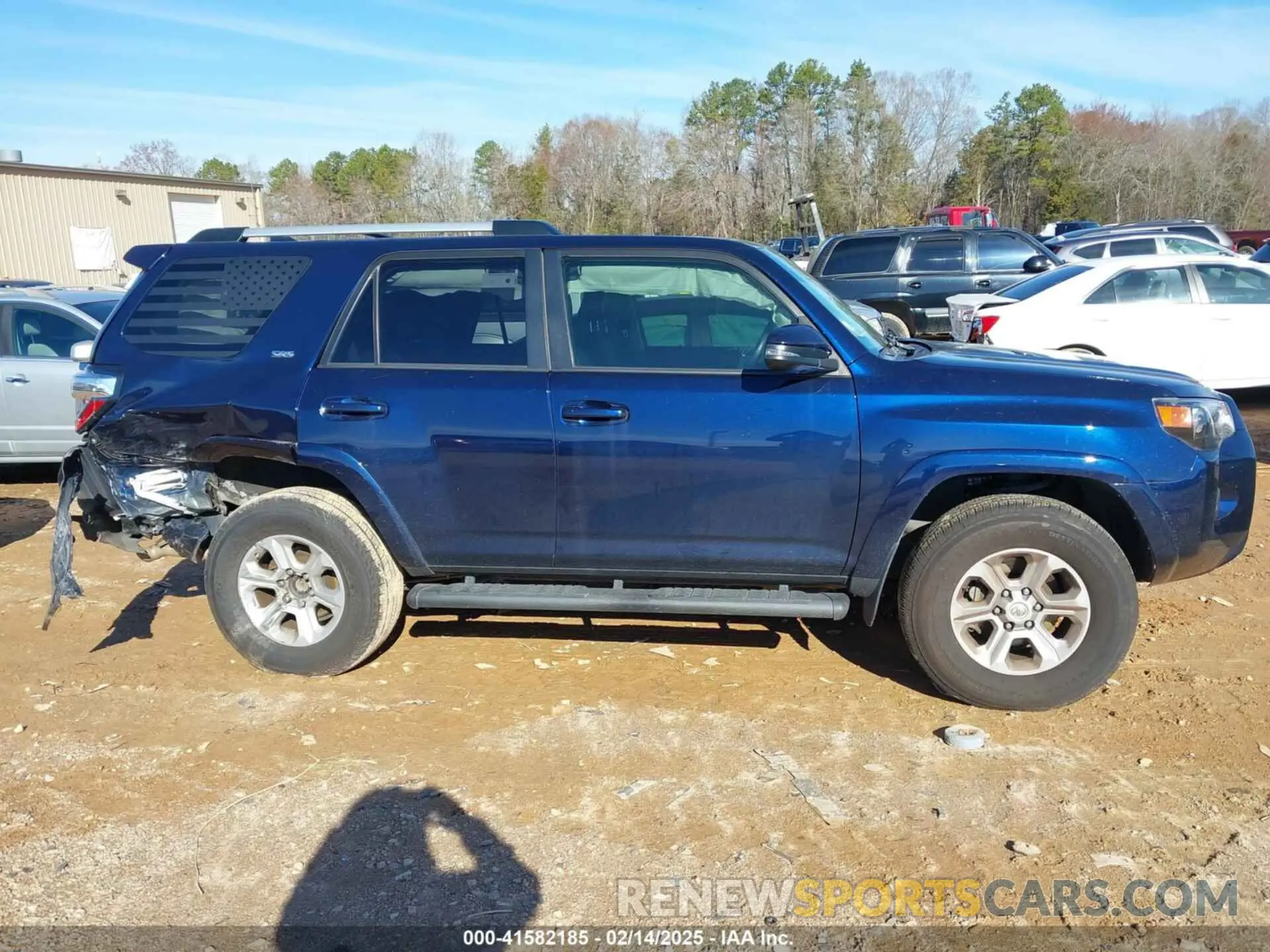 13 Photograph of a damaged car JTEBU5JR8L5777990 TOYOTA 4RUNNER 2020