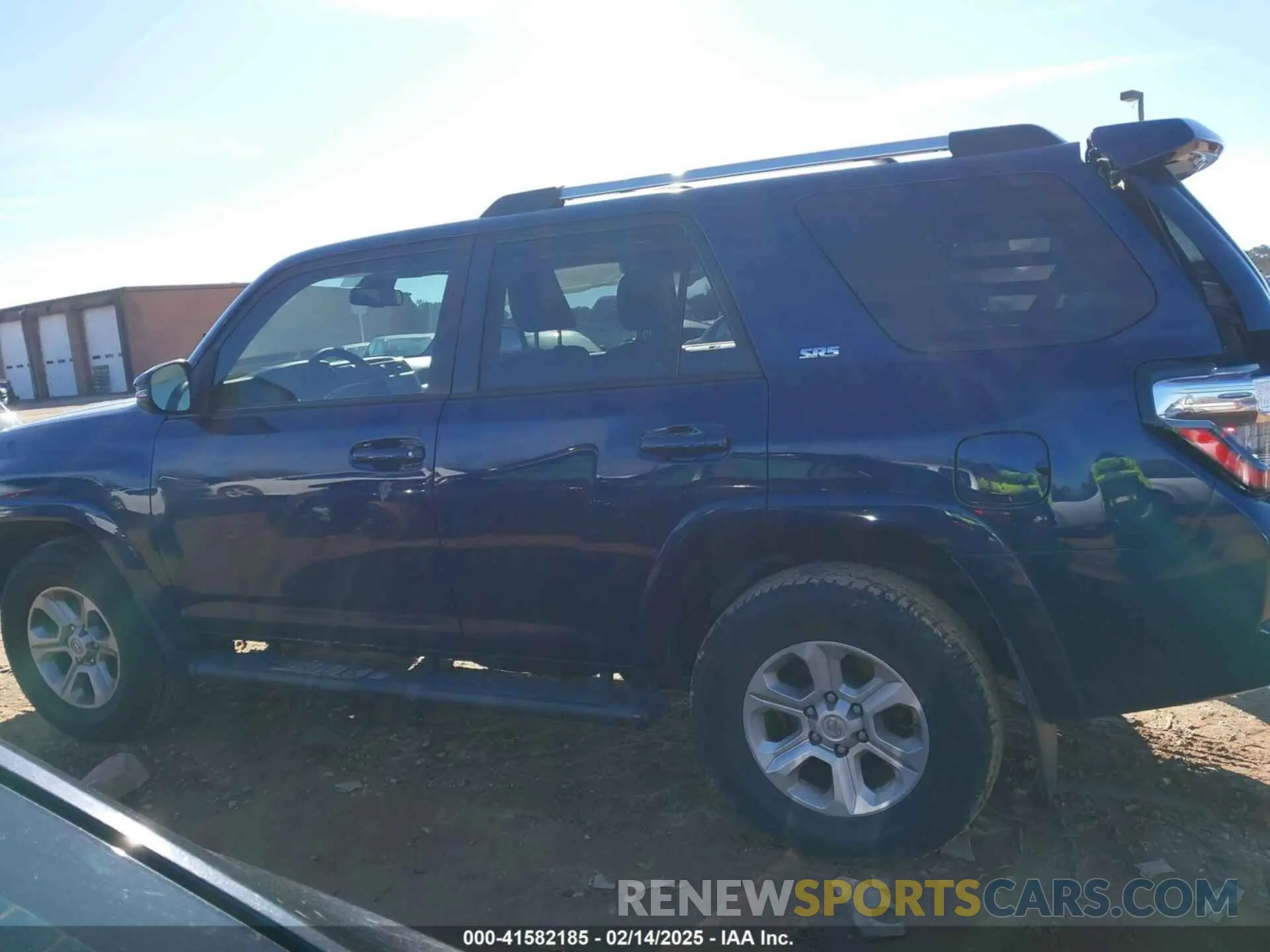 14 Photograph of a damaged car JTEBU5JR8L5777990 TOYOTA 4RUNNER 2020