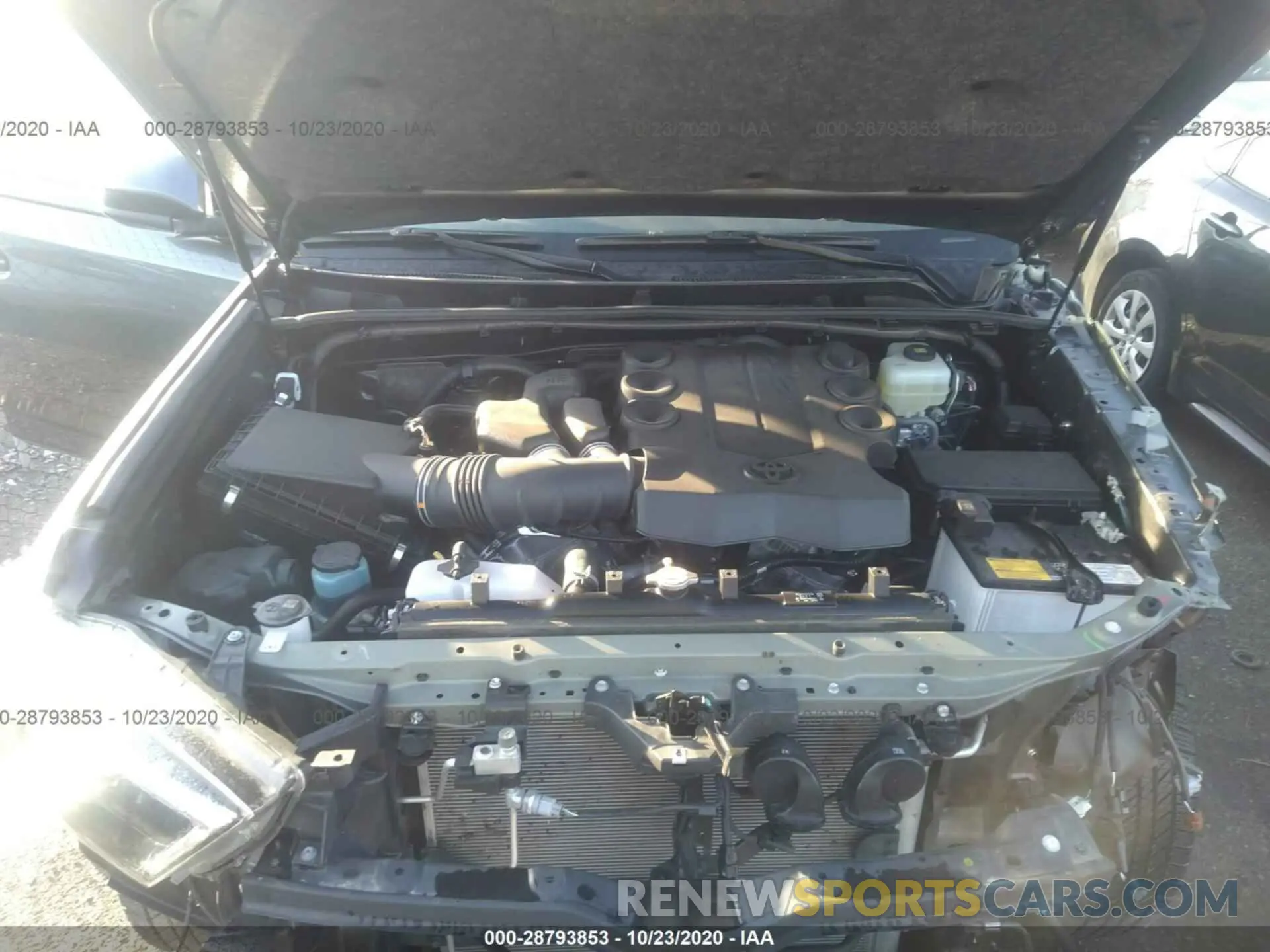 10 Photograph of a damaged car JTEBU5JR8L5789721 TOYOTA 4RUNNER 2020