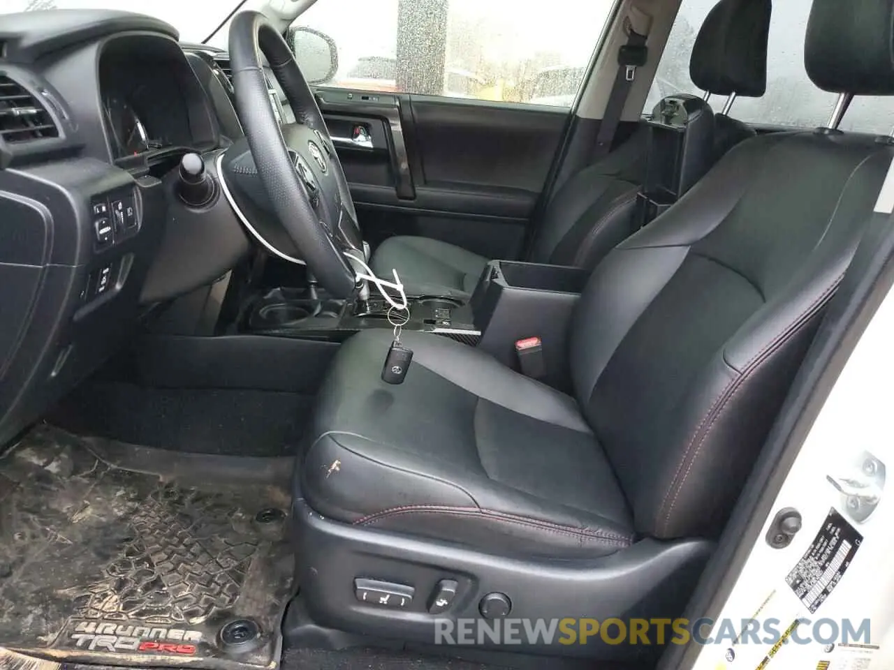 7 Фотография поврежденного автомобиля JTEBU5JR8L5829831 TOYOTA 4RUNNER 2020