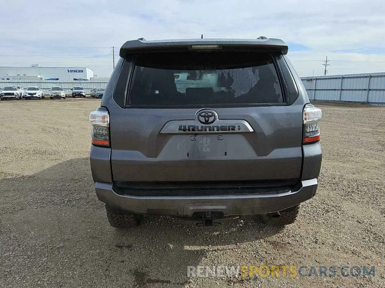6 Photograph of a damaged car JTEBU5JR8L5831112 TOYOTA 4RUNNER 2020