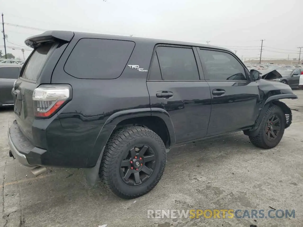 3 Фотография поврежденного автомобиля JTEBU5JR9L5763936 TOYOTA 4RUNNER 2020