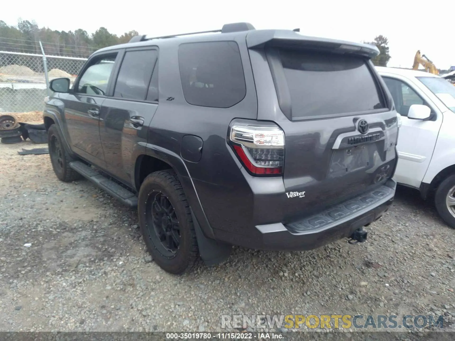 3 Фотография поврежденного автомобиля JTEBU5JR9L5773236 TOYOTA 4RUNNER 2020