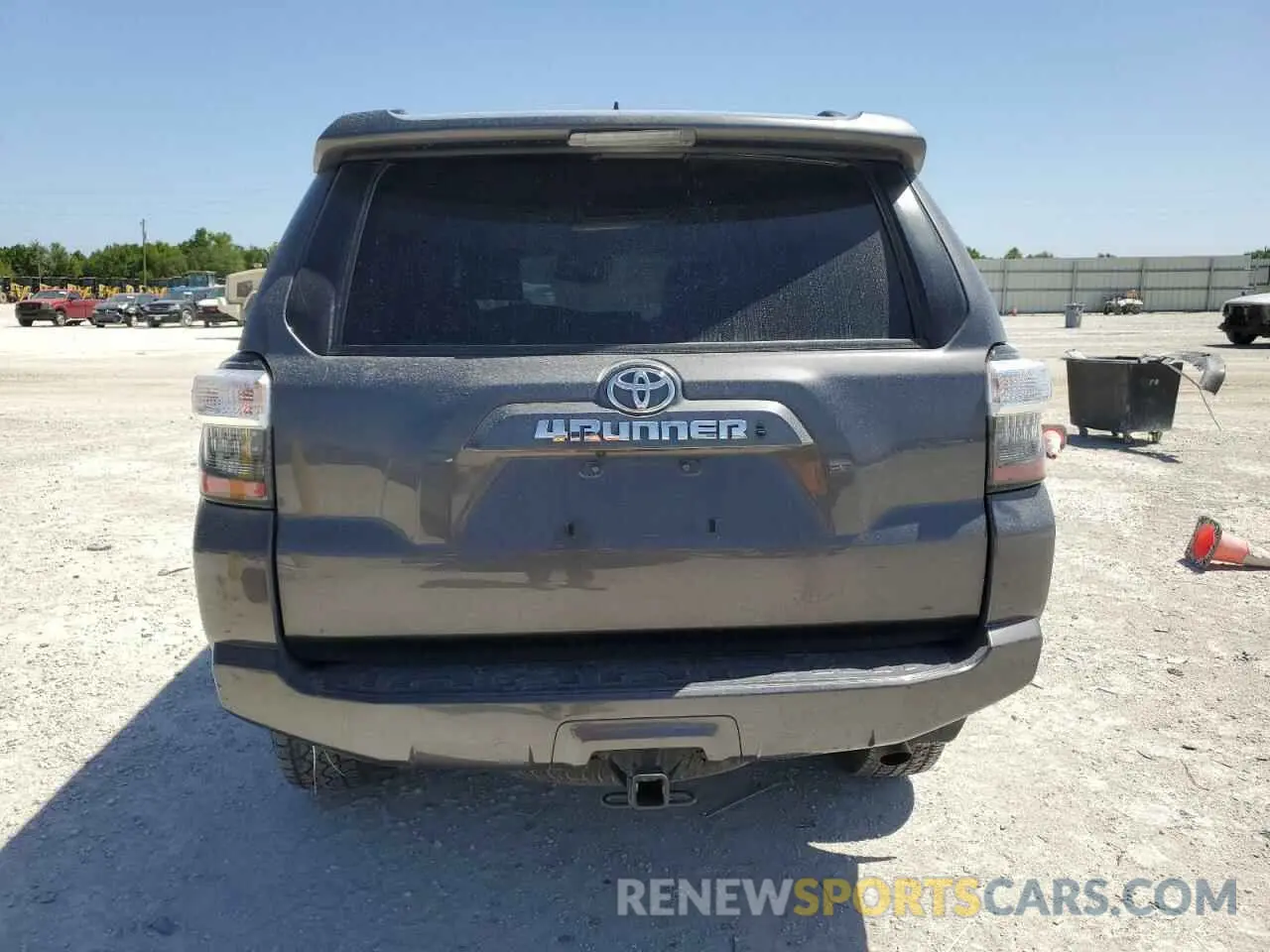 6 Photograph of a damaged car JTEBU5JR9L5785127 TOYOTA 4RUNNER 2020
