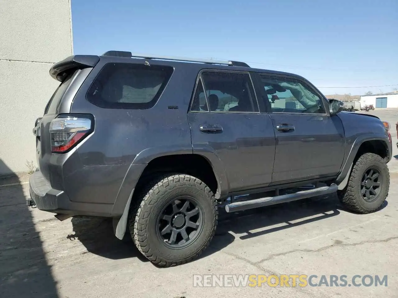 3 Photograph of a damaged car JTEBU5JRXL5772287 TOYOTA 4RUNNER 2020