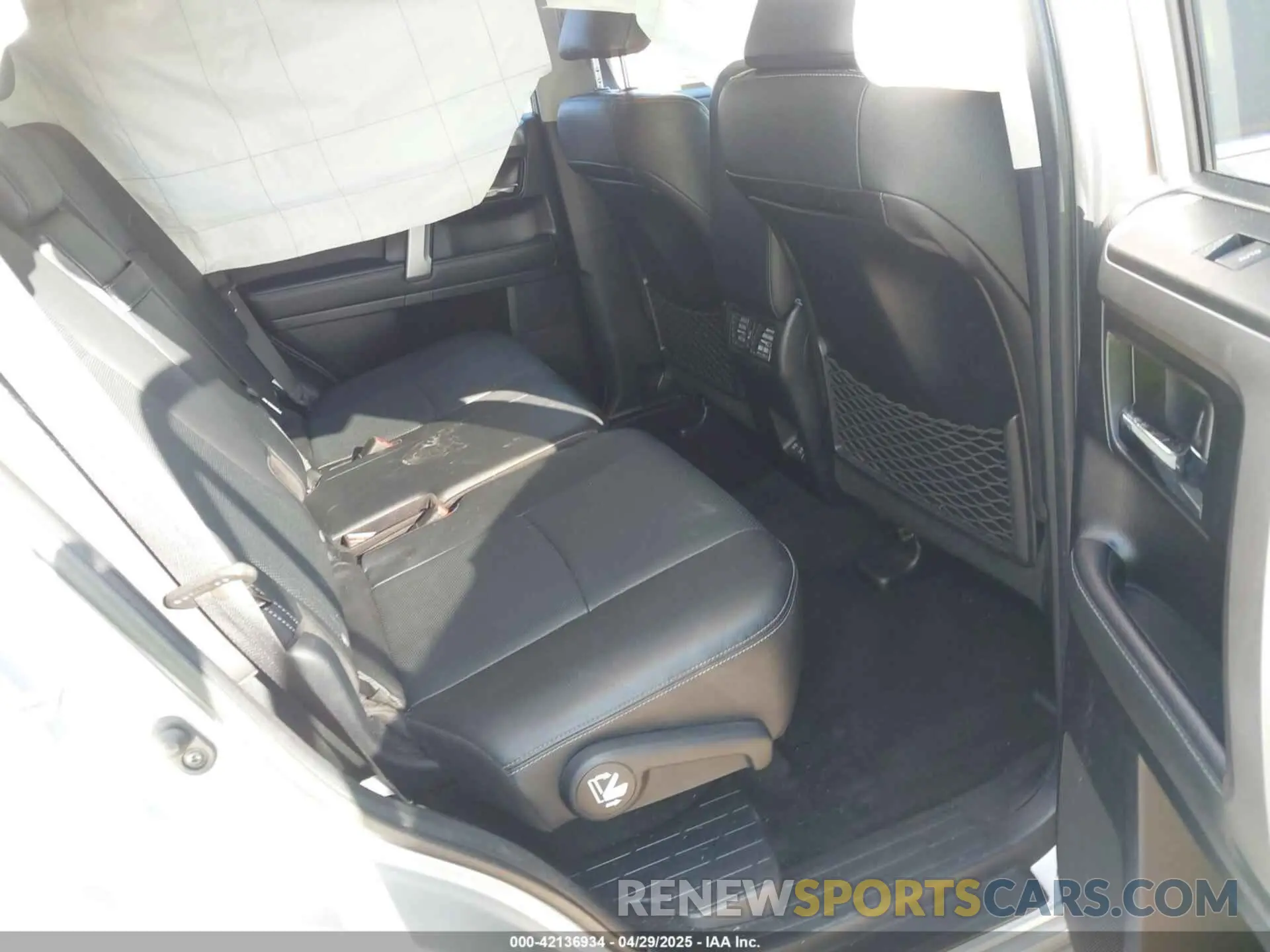 8 Фотография поврежденного автомобиля JTEBU5JRXL5835419 TOYOTA 4RUNNER 2020