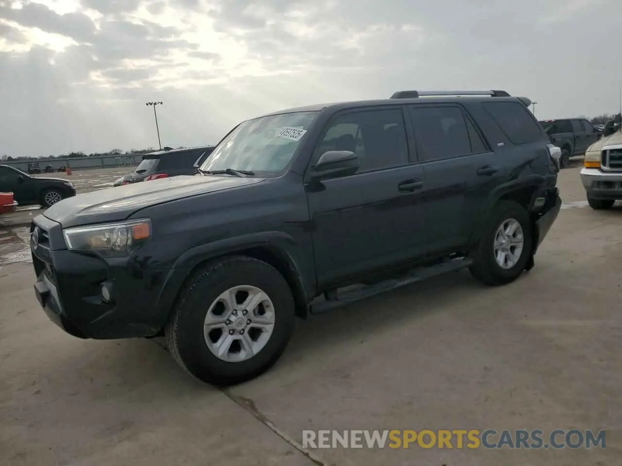 1 Photograph of a damaged car JTEZU5JR1L5214763 TOYOTA 4RUNNER 2020