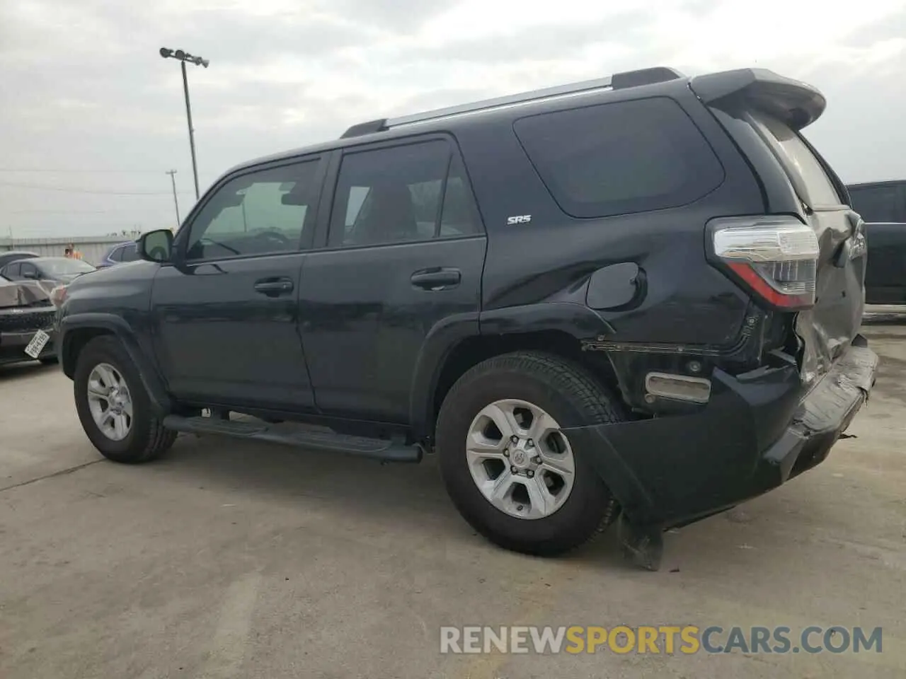 2 Photograph of a damaged car JTEZU5JR1L5214763 TOYOTA 4RUNNER 2020