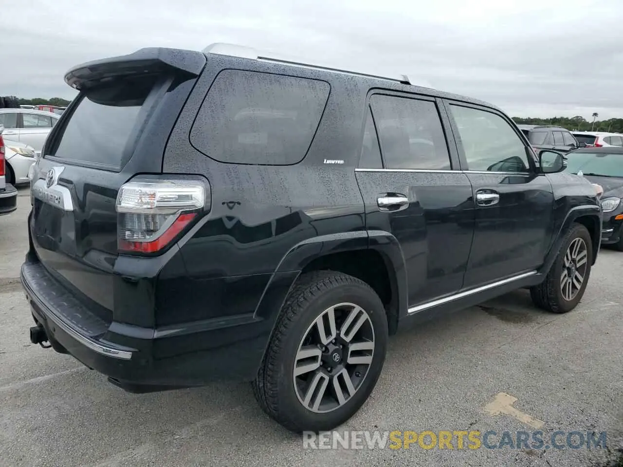 3 Photograph of a damaged car JTEZU5JR1L5220627 TOYOTA 4RUNNER 2020