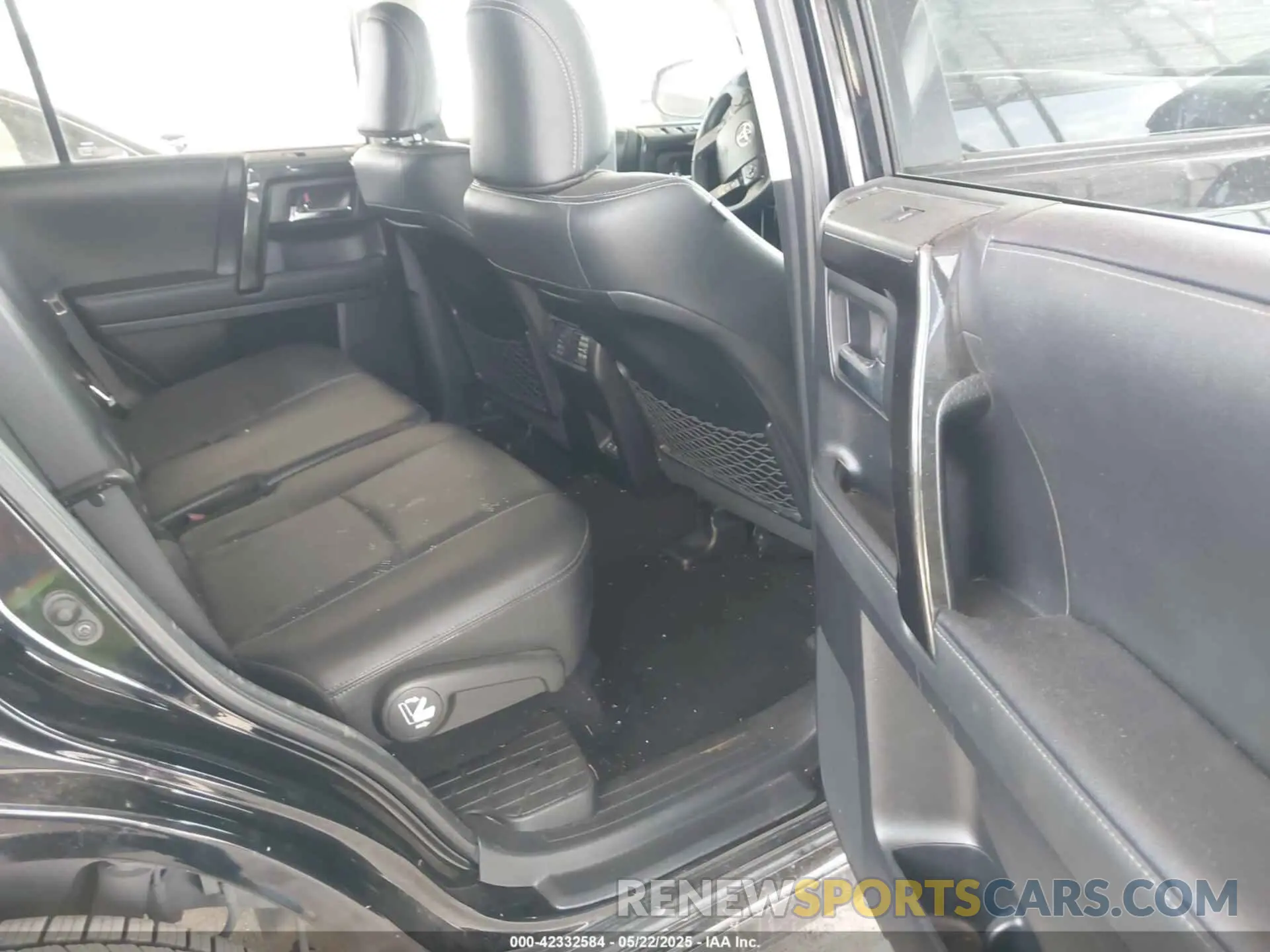 8 Фотография поврежденного автомобиля JTEZU5JR2L5221124 TOYOTA 4RUNNER 2020