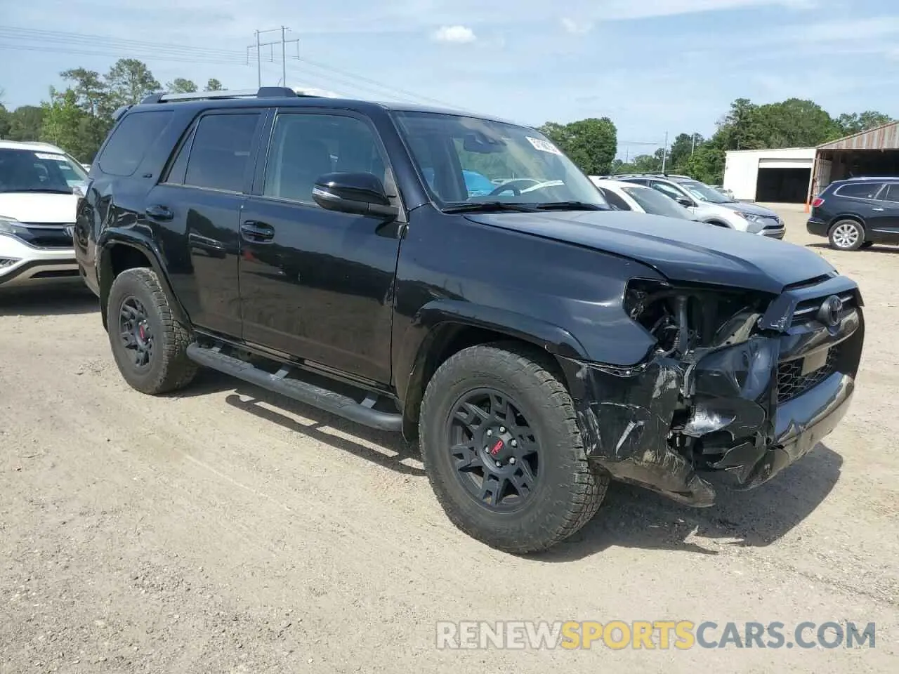 4 Photograph of a damaged car JTEZU5JR2L5224248 TOYOTA 4RUNNER 2020