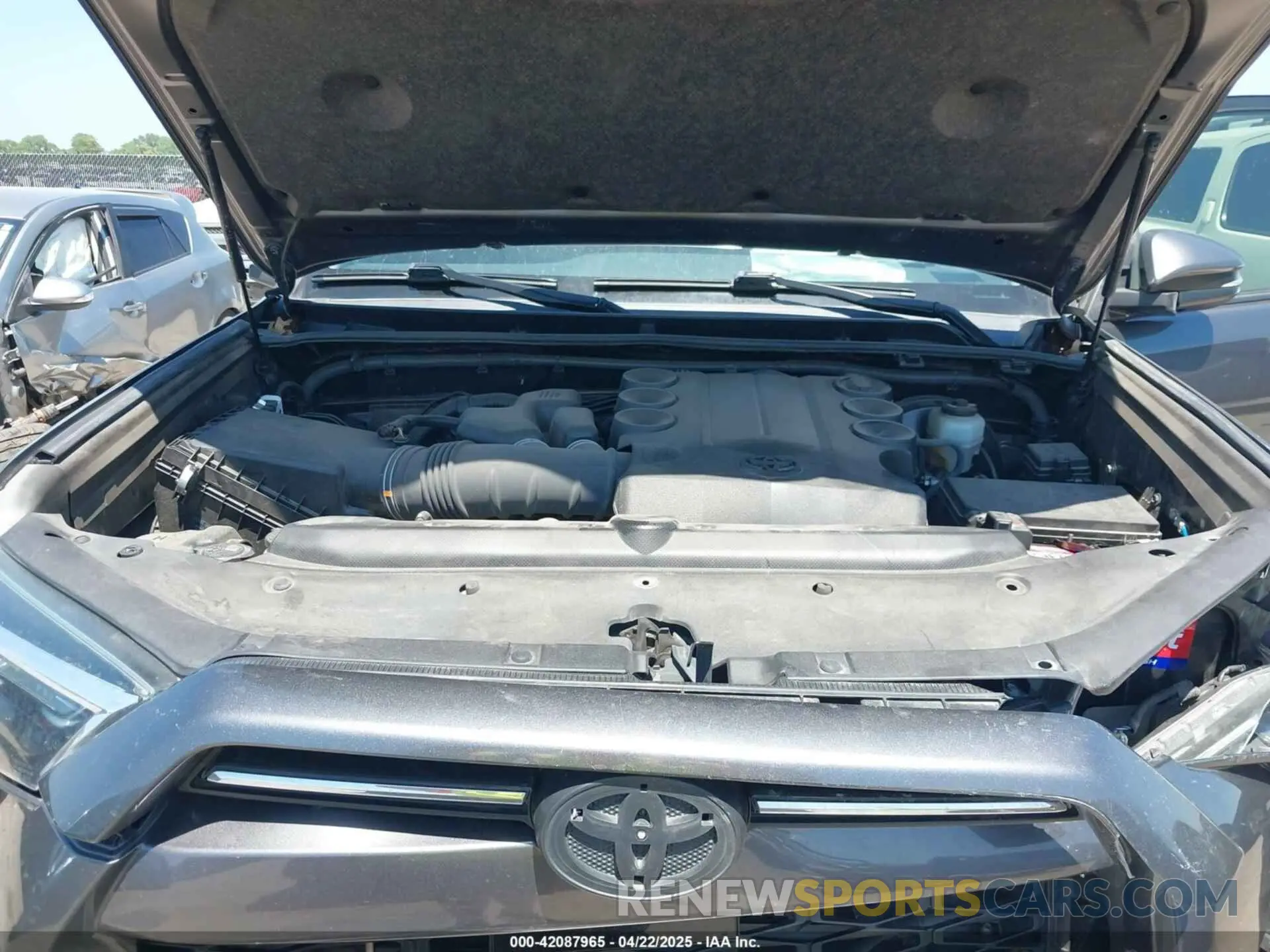 10 Фотография поврежденного автомобиля JTEZU5JR4L5226079 TOYOTA 4RUNNER 2020